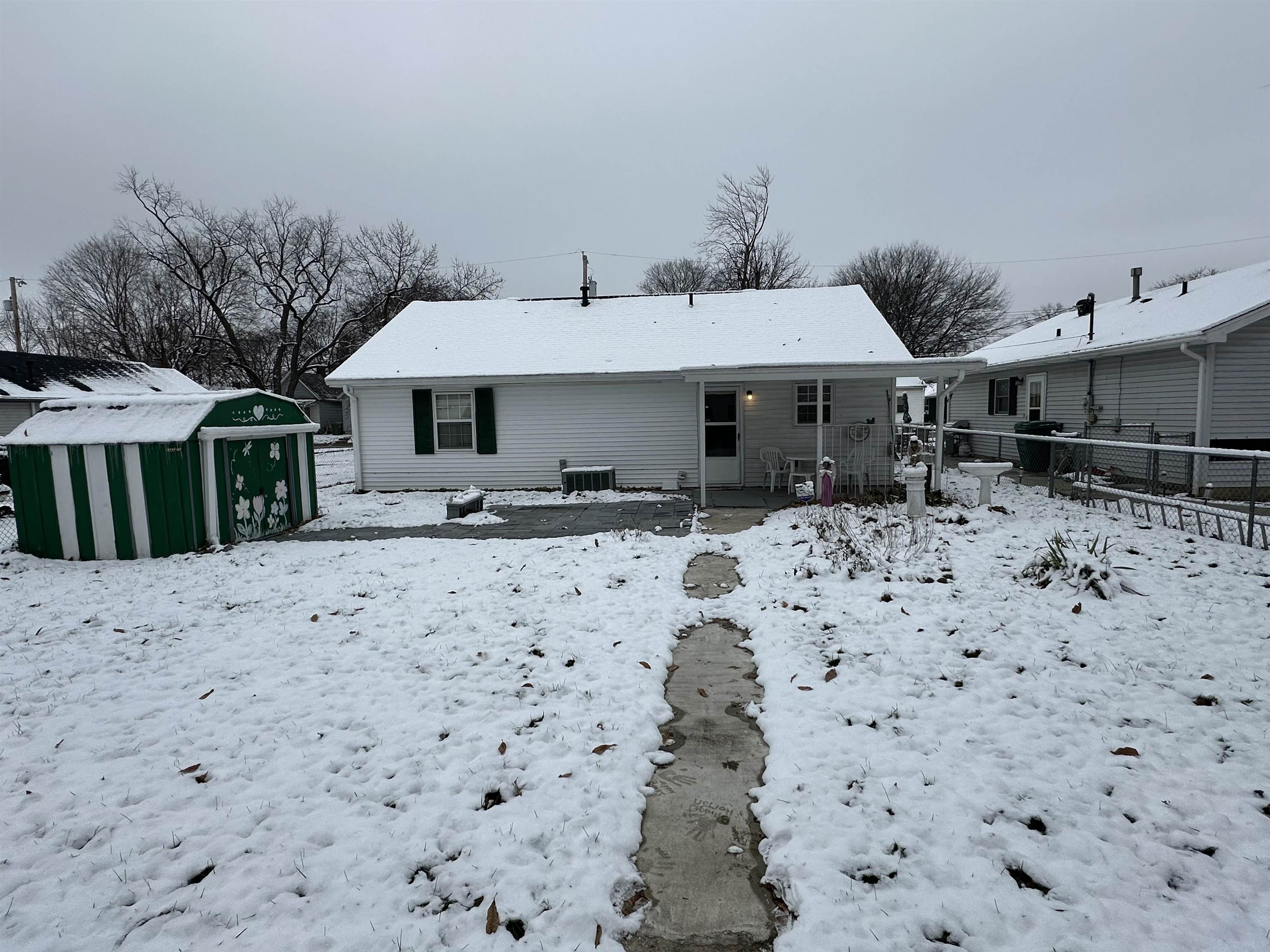 600 Poplar St, Owensboro, Kentucky 42301, 2 Bedrooms Bedrooms, ,1 BathroomBathrooms,Single Family Residence,For Sale,Poplar St,93695