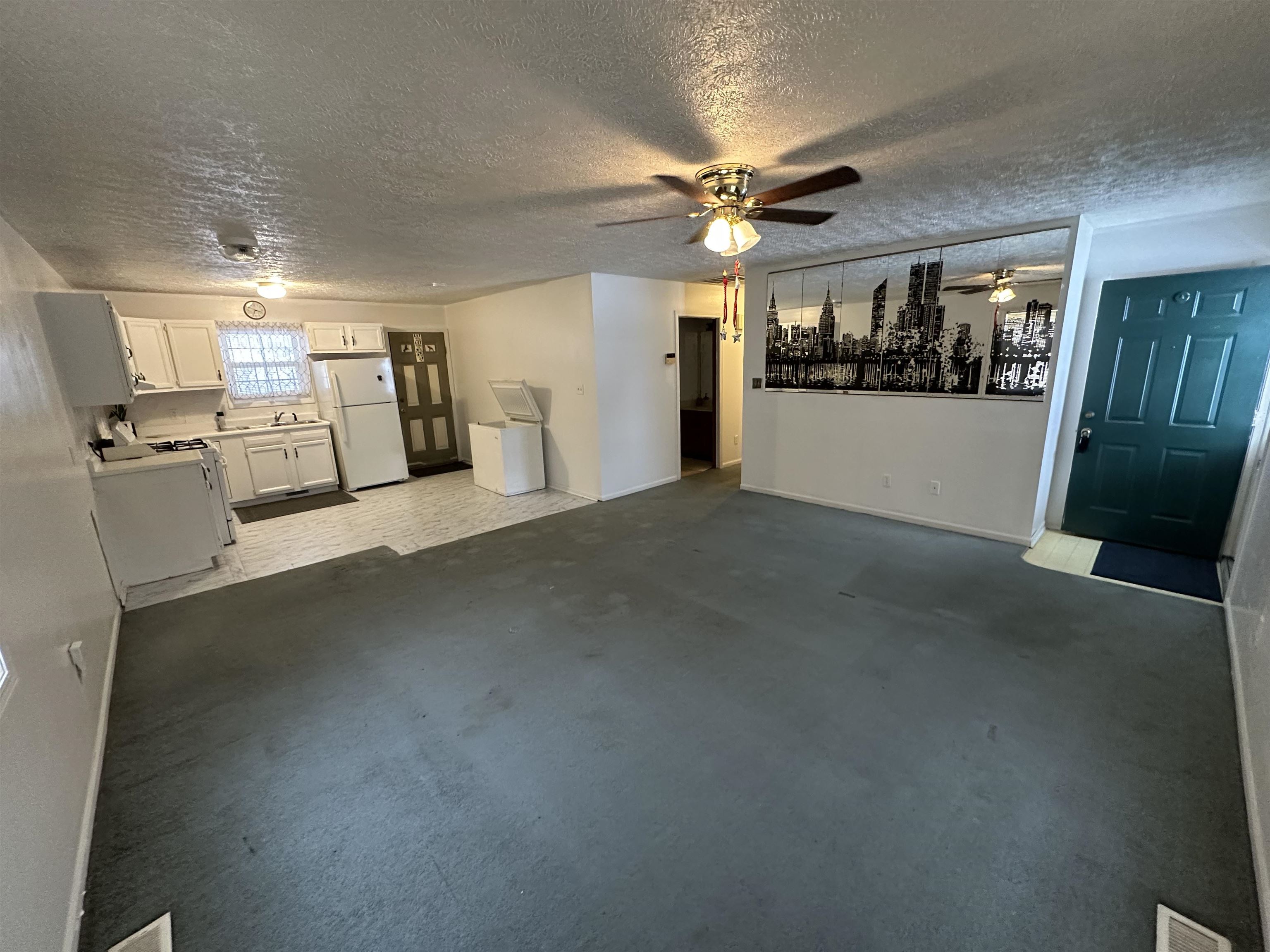 600 Poplar St, Owensboro, Kentucky 42301, 2 Bedrooms Bedrooms, ,1 BathroomBathrooms,Single Family Residence,For Sale,Poplar St,93695