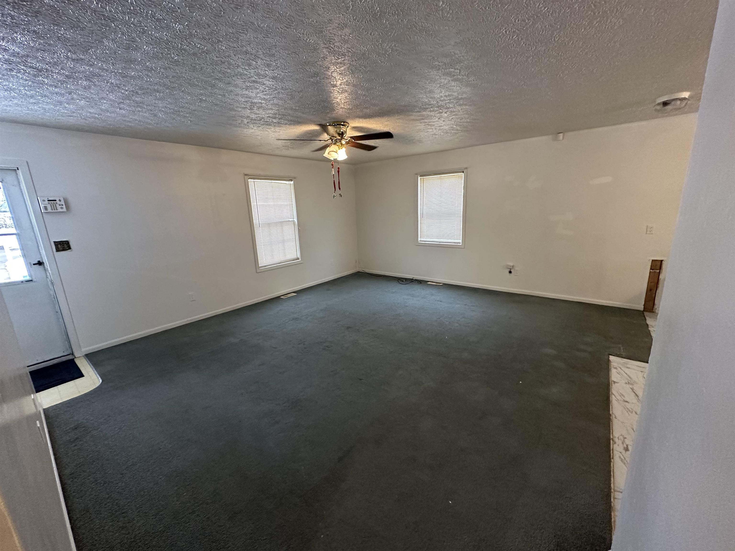 600 Poplar St, Owensboro, Kentucky 42301, 2 Bedrooms Bedrooms, ,1 BathroomBathrooms,Single Family Residence,For Sale,Poplar St,93695