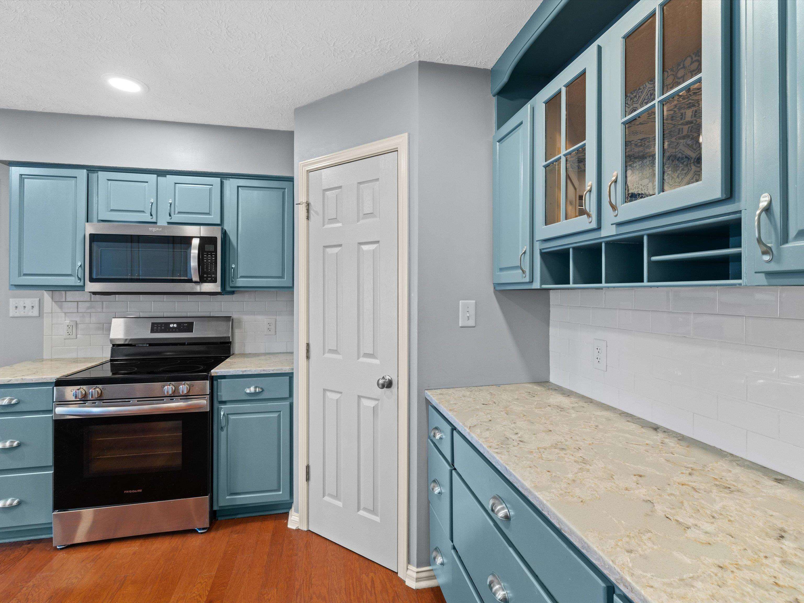 334 Resolution Way, Owensboro, Kentucky 42301, 3 Bedrooms Bedrooms, ,2 BathroomsBathrooms,Single Family Residence,For Sale,Resolution Way,93696