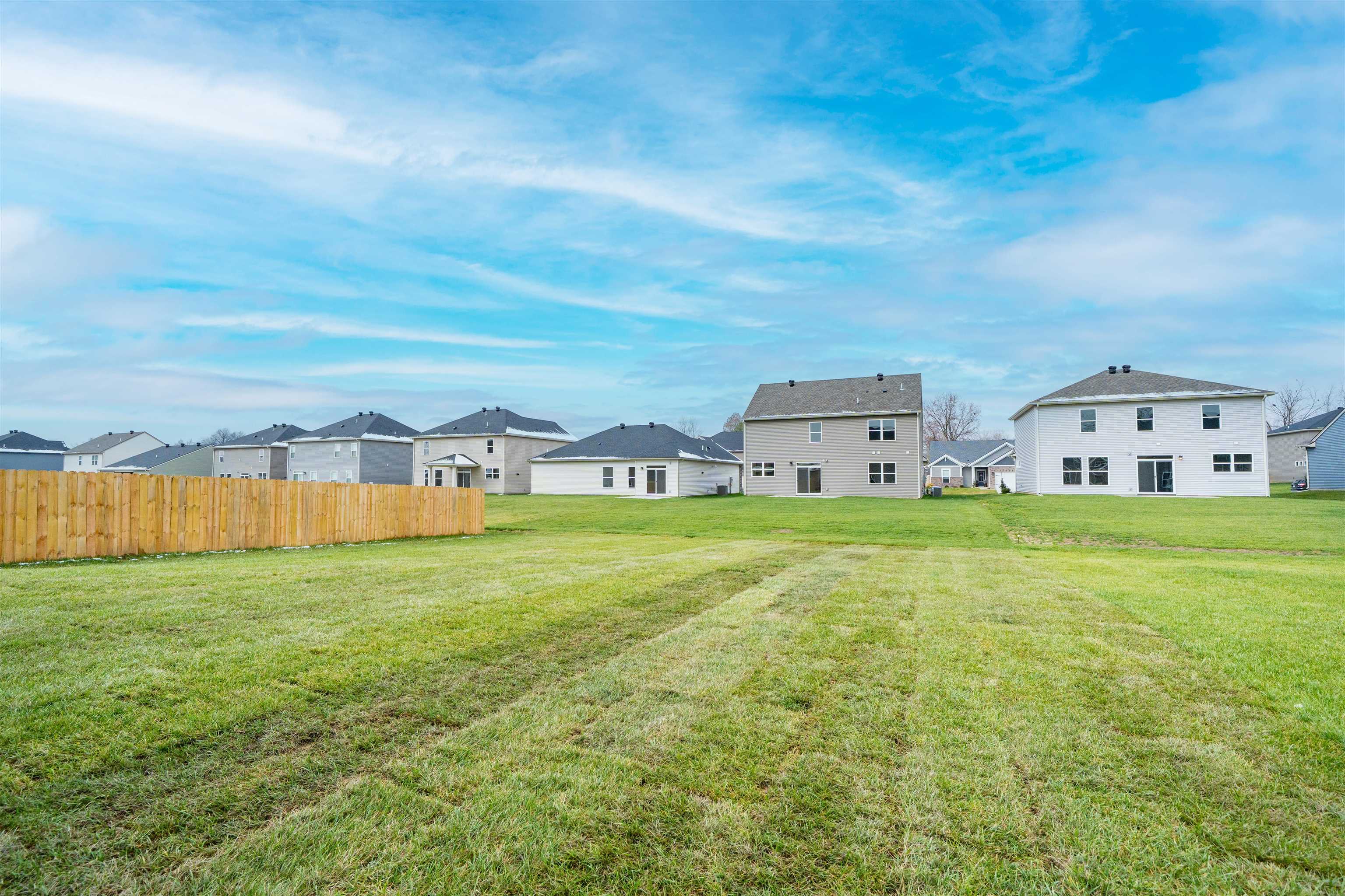 2091 Pebble Wood Dr, Owensboro, Kentucky 42303-7676, 4 Bedrooms Bedrooms, ,2 BathroomsBathrooms,Single Family Residence,For Sale,Pebble Wood Dr,93698