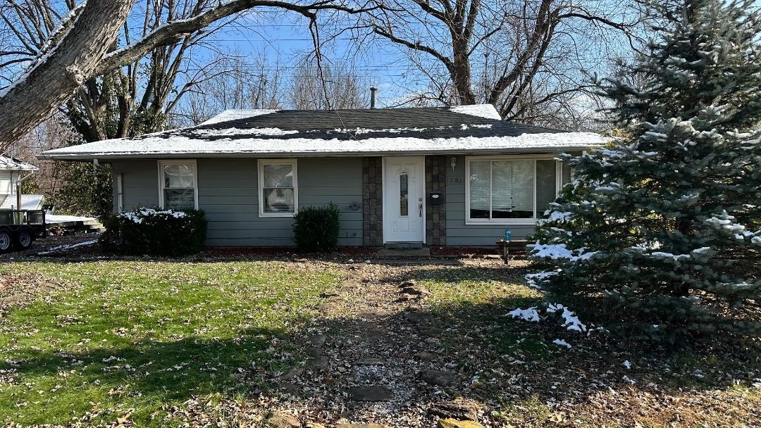 1201 Gilbert Lane, Owensboro, Kentucky 42303, 3 Bedrooms Bedrooms, ,1 BathroomBathrooms,Single Family Residence,For Sale,Gilbert Lane,93711