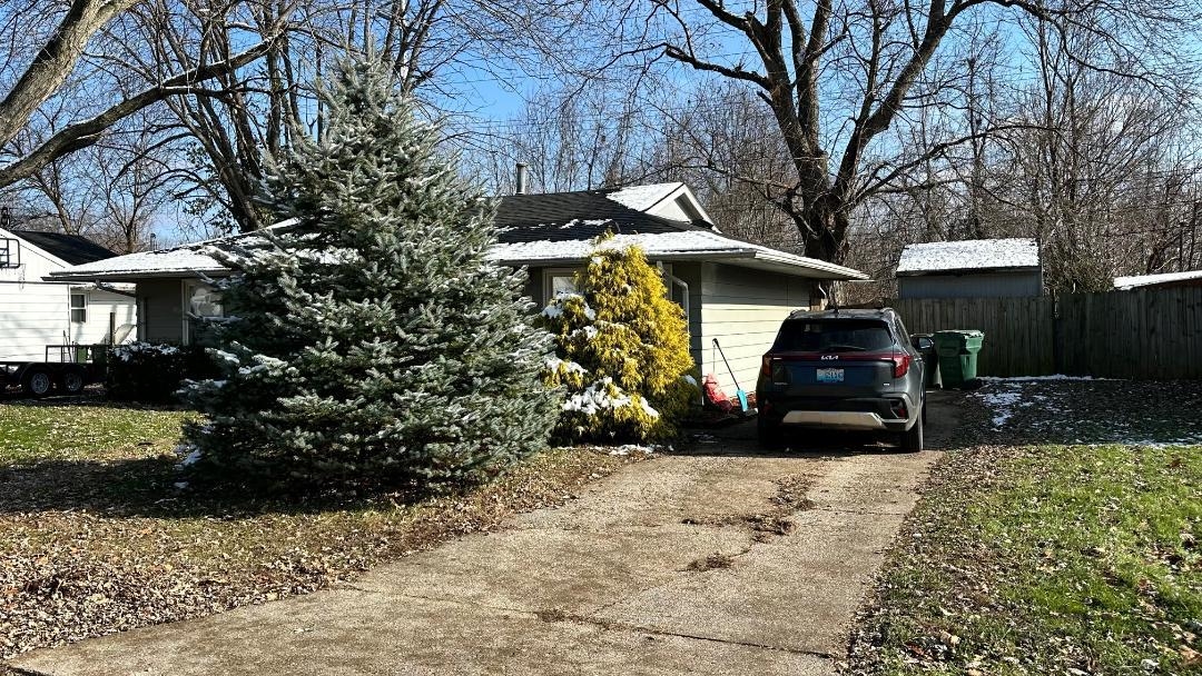 1201 Gilbert Lane, Owensboro, Kentucky 42303, 3 Bedrooms Bedrooms, ,1 BathroomBathrooms,Single Family Residence,For Sale,Gilbert Lane,93711