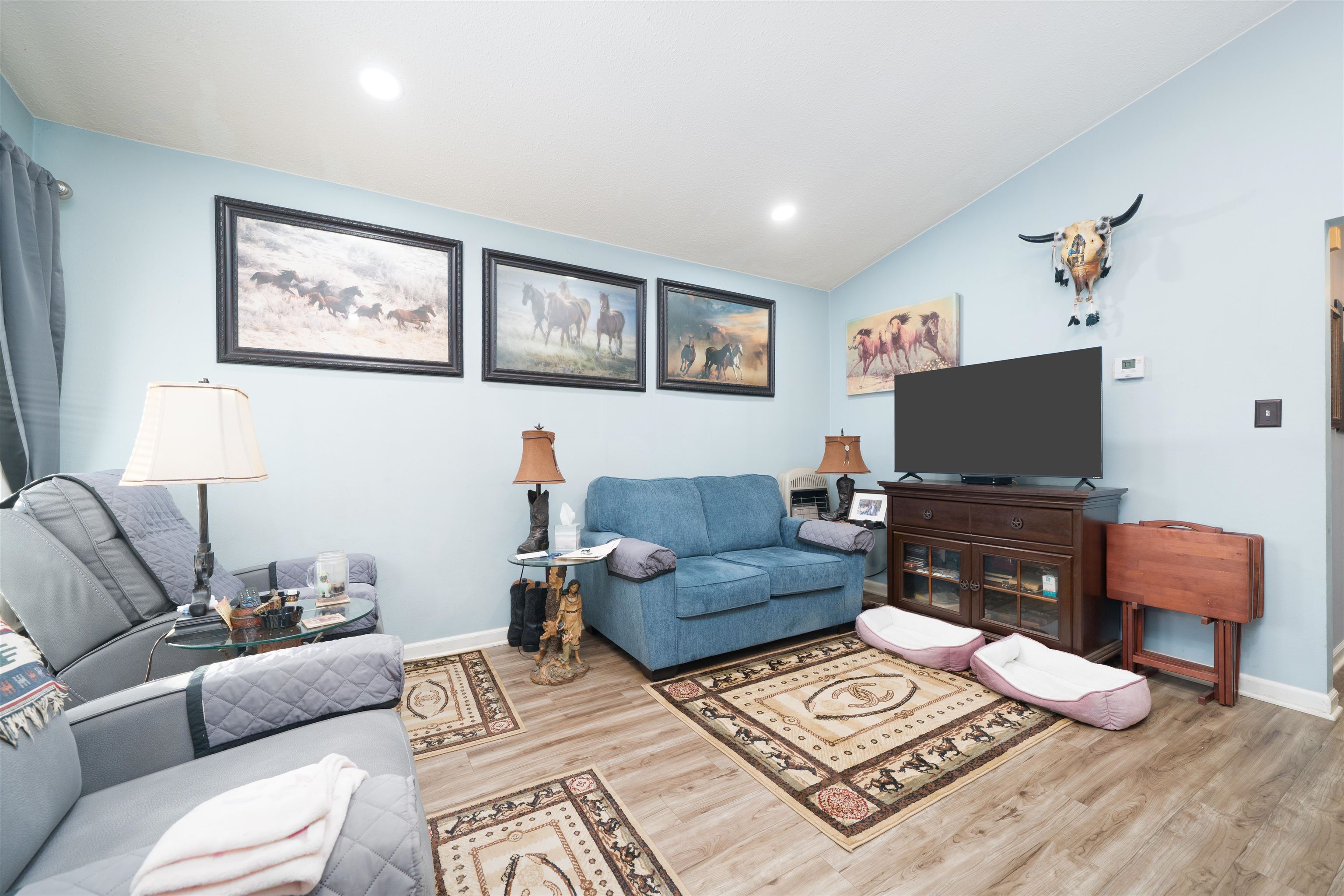 213 Holmes Drive, Owensboro, Kentucky 42303, 3 Bedrooms Bedrooms, ,1 BathroomBathrooms,Single Family Residence,For Sale,Holmes Drive,93713