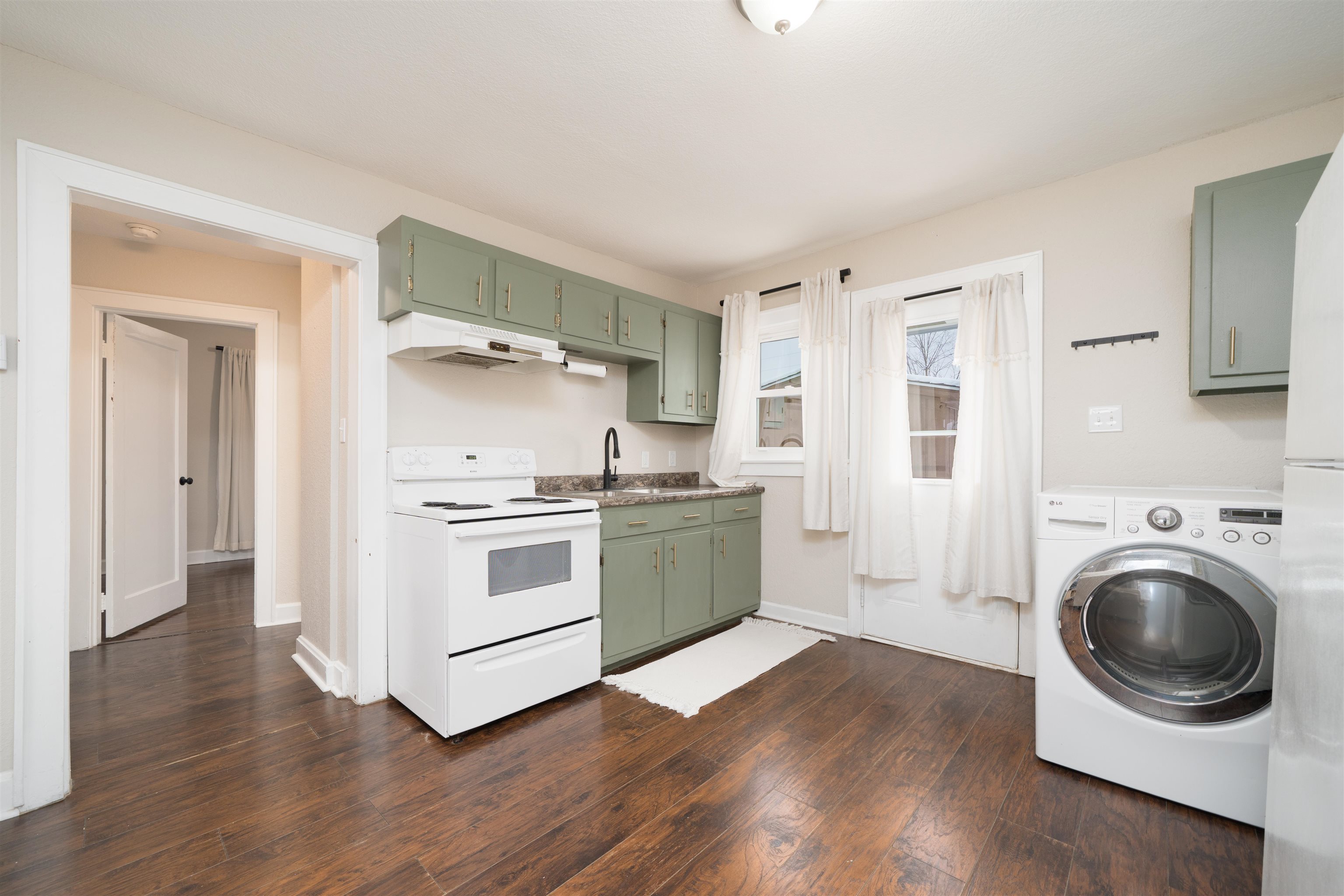 2724 Allen Street, Owensboro, Kentucky 42303, 2 Bedrooms Bedrooms, ,1 BathroomBathrooms,Single Family Residence,For Sale,Allen Street,93714