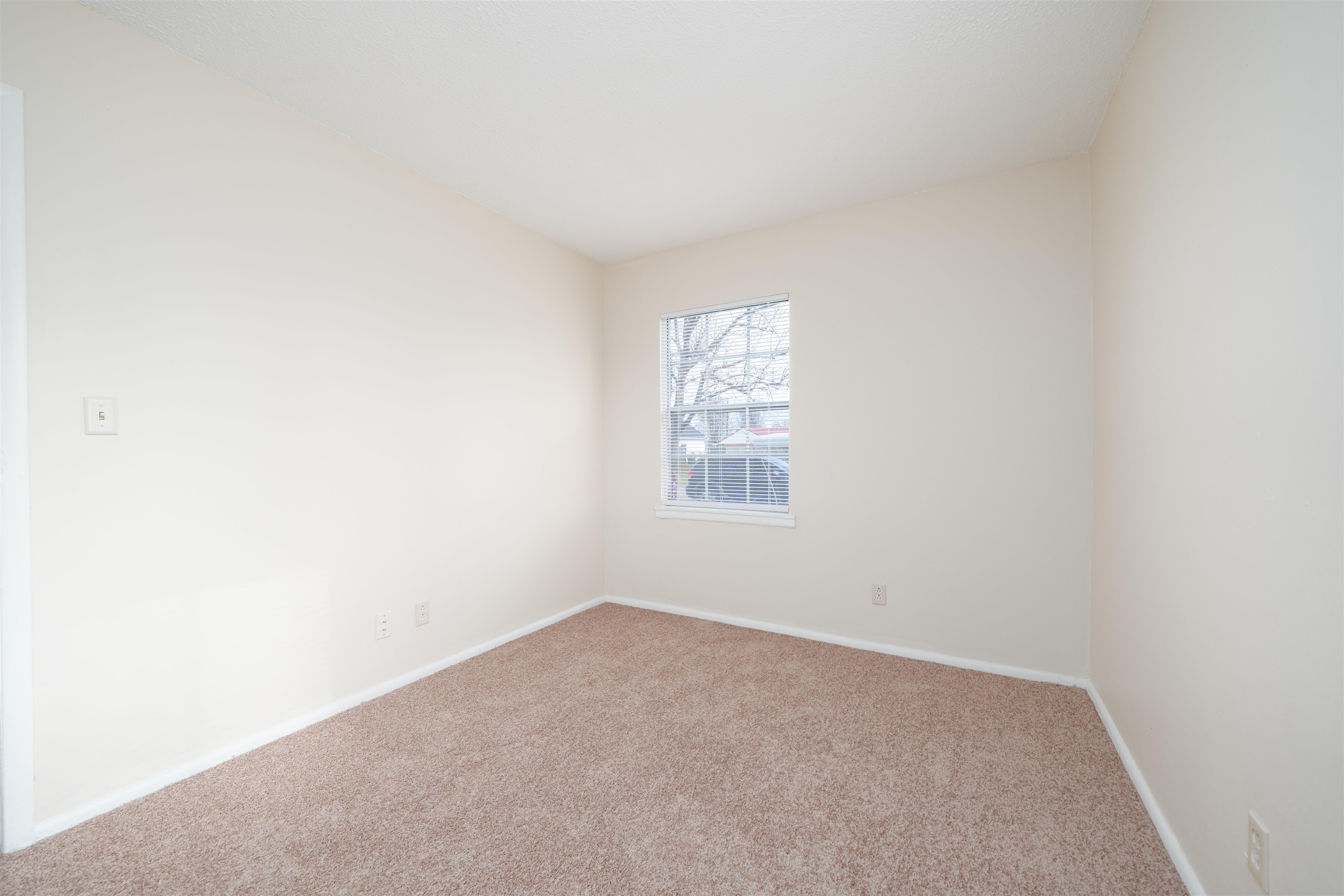 2302 Surrey Drive, Owensboro, Kentucky 42301, 3 Bedrooms Bedrooms, ,1 BathroomBathrooms,Single Family Residence,For Sale,Surrey Drive,93715