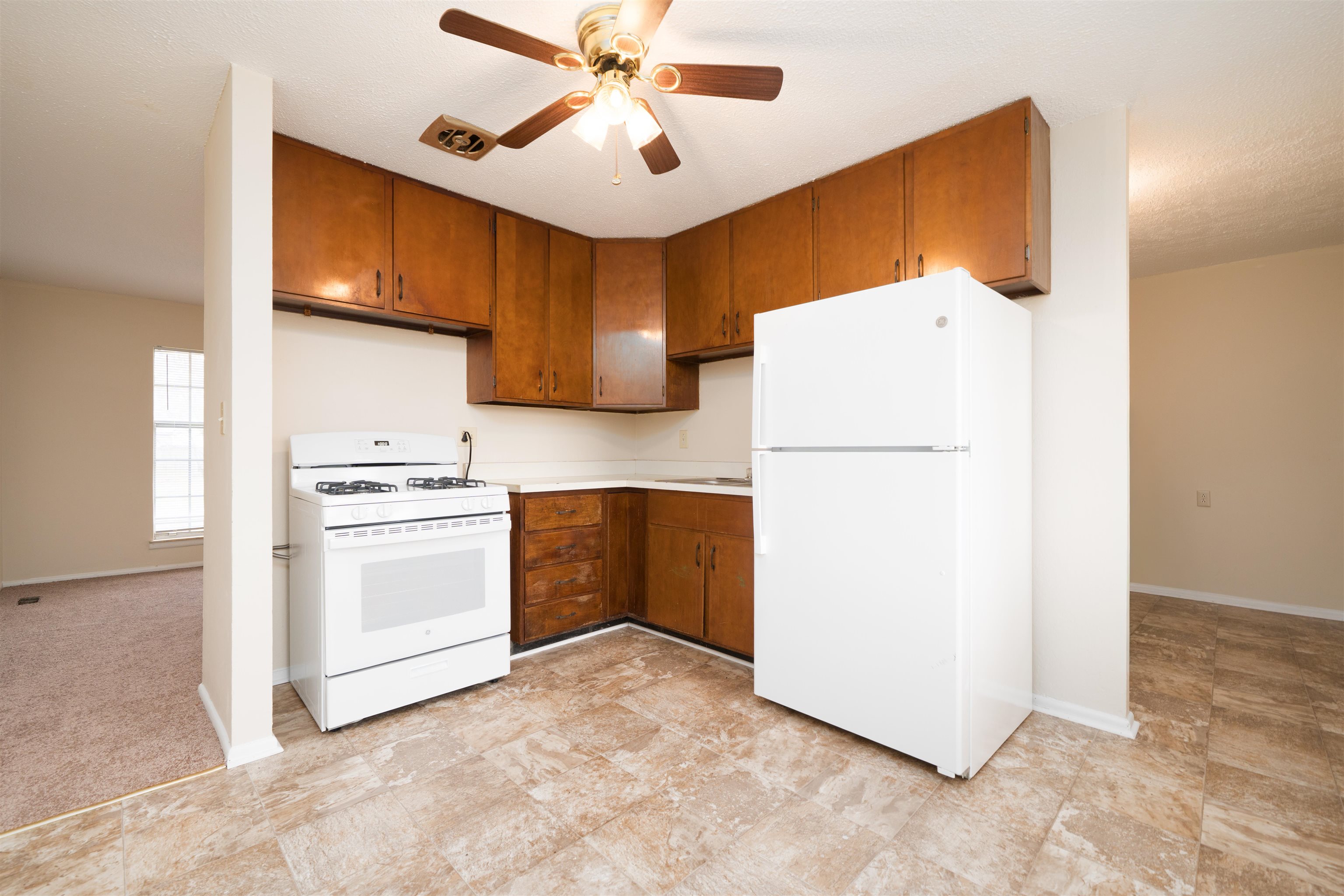 2302 Surrey Drive, Owensboro, Kentucky 42301, 3 Bedrooms Bedrooms, ,1 BathroomBathrooms,Single Family Residence,For Sale,Surrey Drive,93715