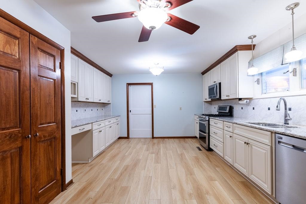 8218 State Route 351 E, Henderson, Kentucky 42420, 3 Bedrooms Bedrooms, ,1 BathroomBathrooms,Single Family Residence,For Sale,State Route 351 E,93716