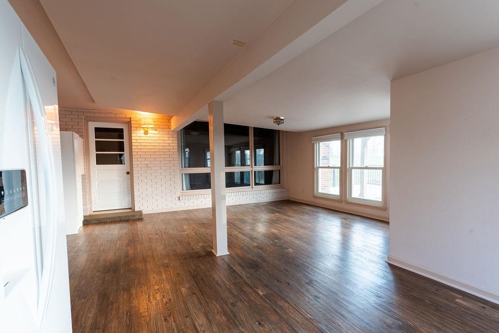 8218 State Route 351 E, Henderson, Kentucky 42420, 3 Bedrooms Bedrooms, ,1 BathroomBathrooms,Single Family Residence,For Sale,State Route 351 E,93716