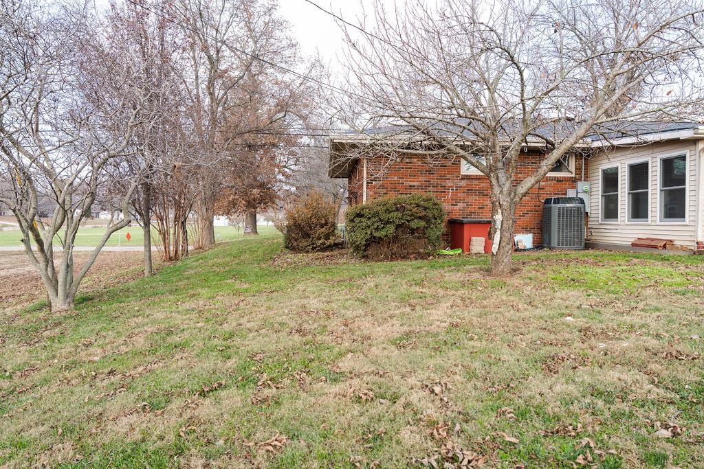 8218 State Route 351 E, Henderson, Kentucky 42420, 3 Bedrooms Bedrooms, ,1 BathroomBathrooms,Single Family Residence,For Sale,State Route 351 E,93716