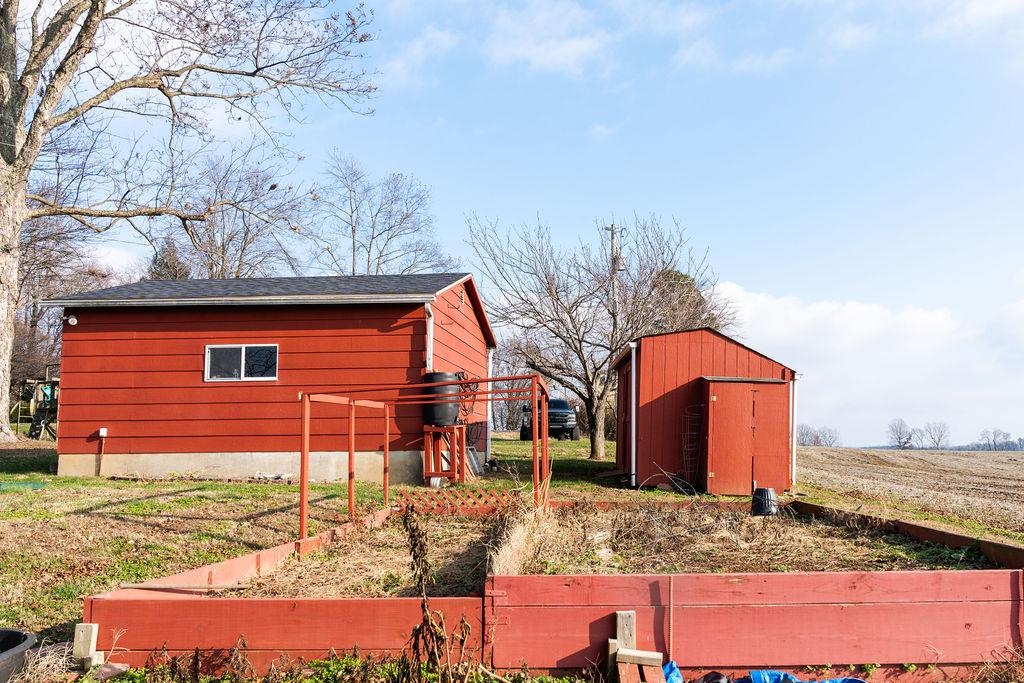 8218 State Route 351 E, Henderson, Kentucky 42420, 3 Bedrooms Bedrooms, ,1 BathroomBathrooms,Single Family Residence,For Sale,State Route 351 E,93716