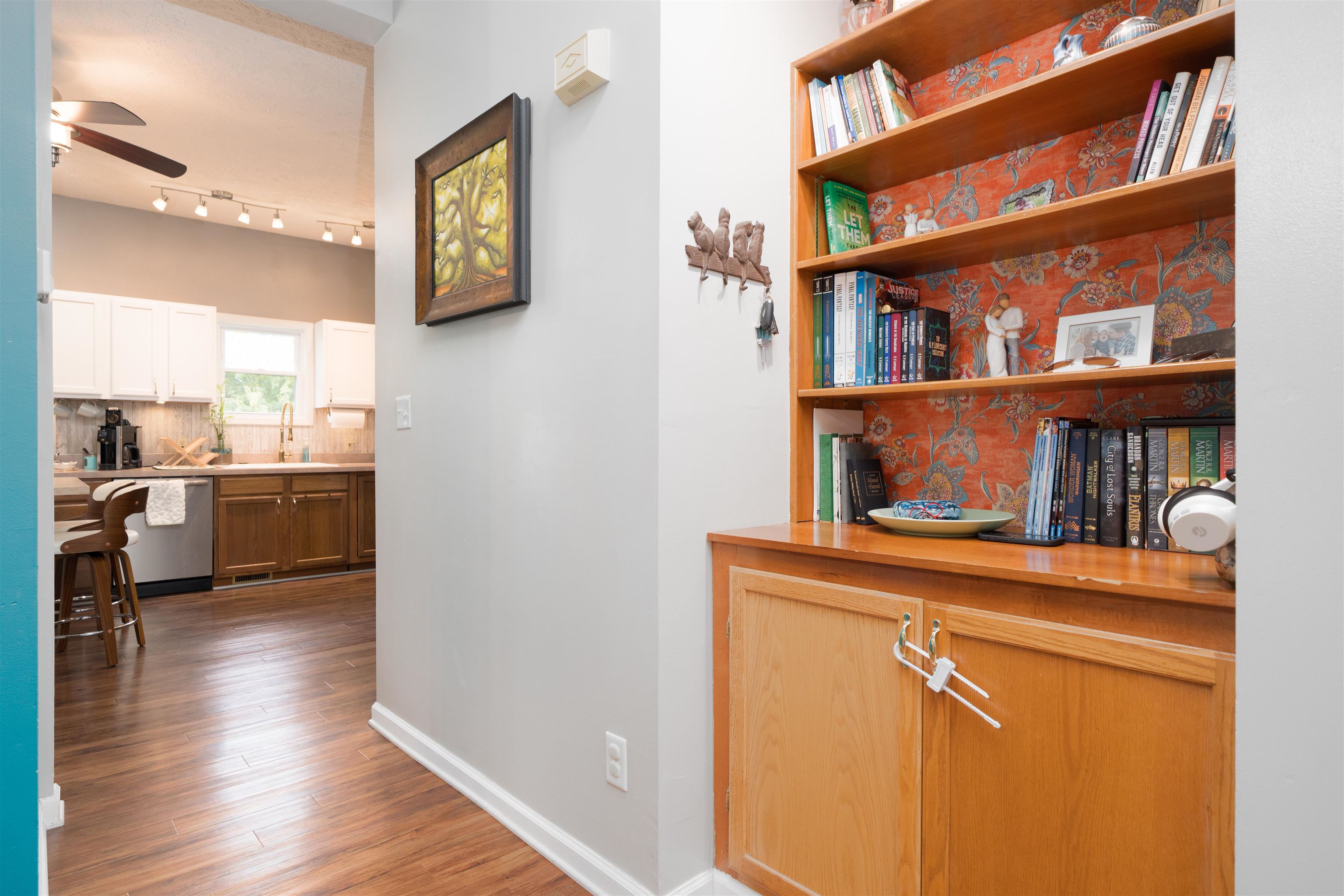 404 8th St, Owensboro, Kentucky 42301, 3 Bedrooms Bedrooms, ,1 BathroomBathrooms,Single Family Residence,For Sale,8th St,93717