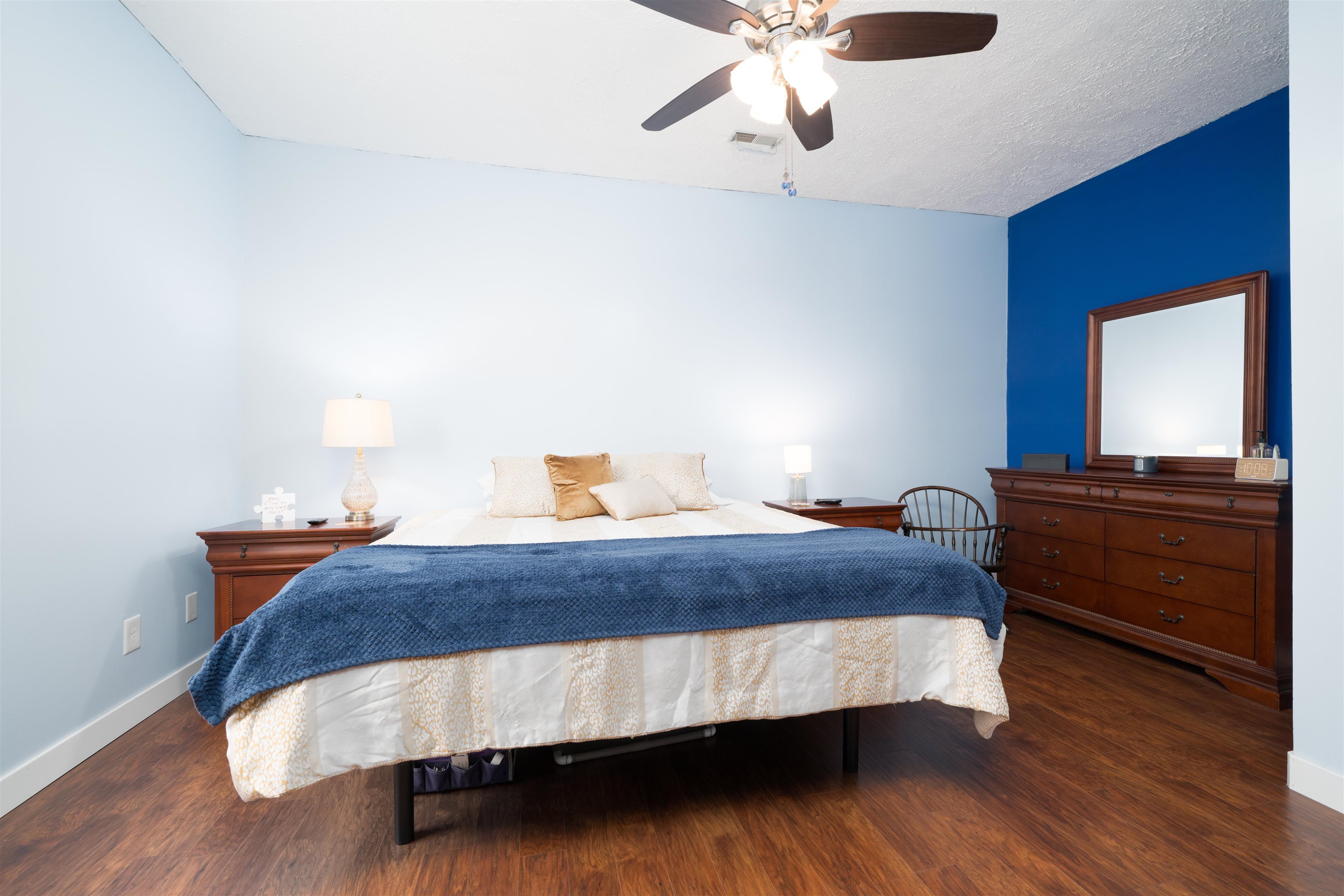 404 8th St, Owensboro, Kentucky 42301, 3 Bedrooms Bedrooms, ,1 BathroomBathrooms,Single Family Residence,For Sale,8th St,93717