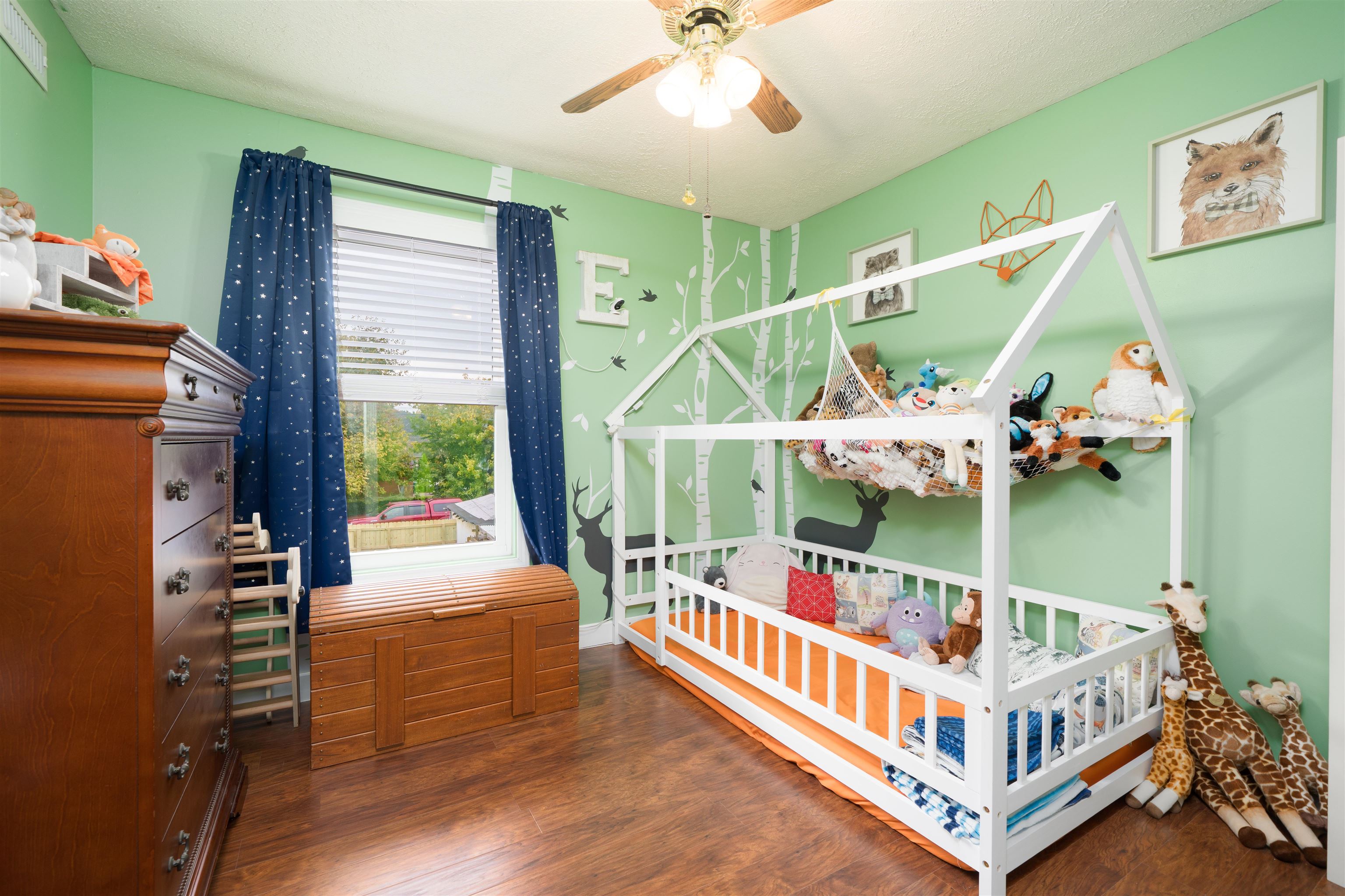 404 8th St, Owensboro, Kentucky 42301, 3 Bedrooms Bedrooms, ,1 BathroomBathrooms,Single Family Residence,For Sale,8th St,93717