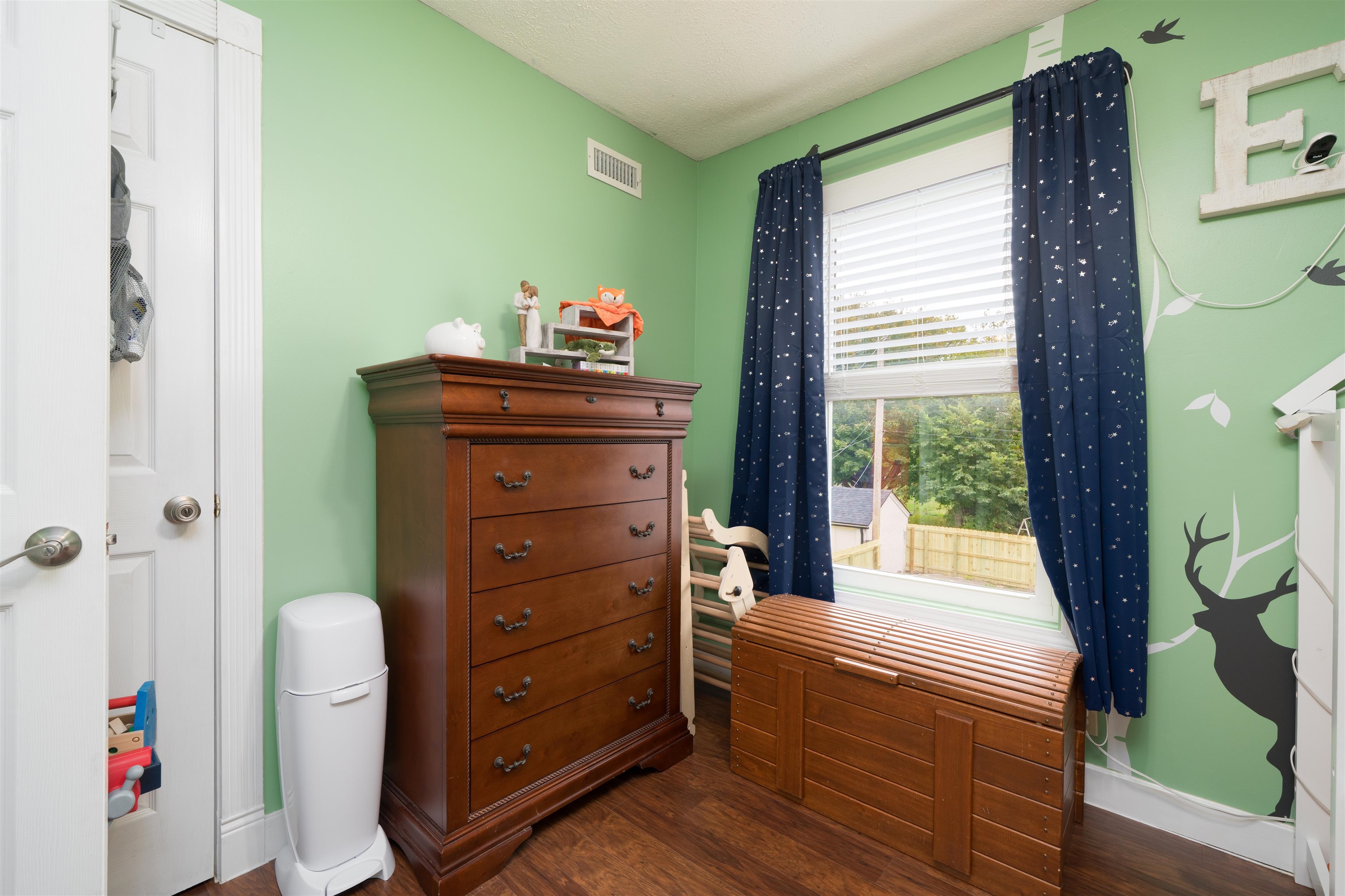 404 8th St, Owensboro, Kentucky 42301, 3 Bedrooms Bedrooms, ,1 BathroomBathrooms,Single Family Residence,For Sale,8th St,93717