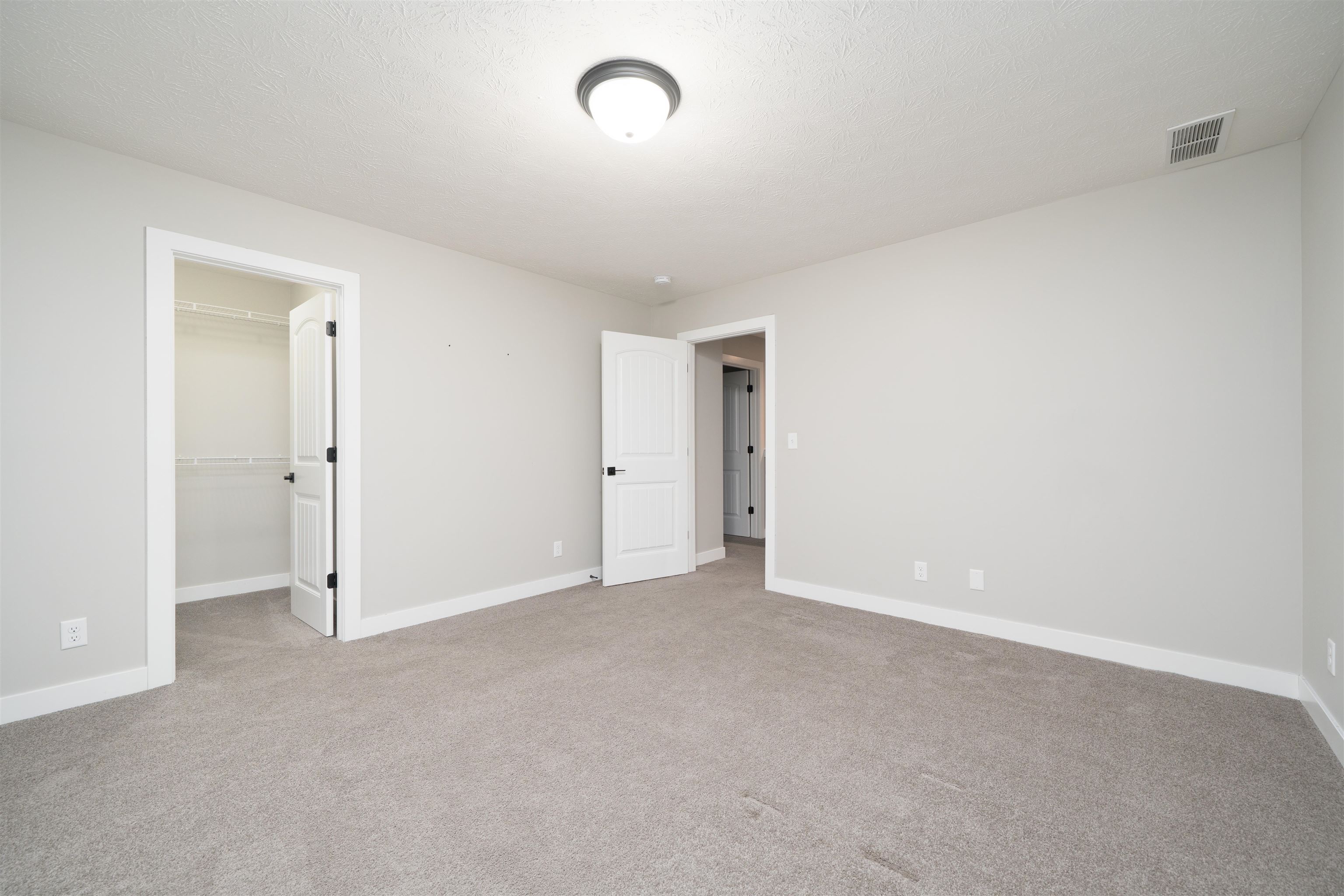 2280 Skaggs Court, Owensboro, Kentucky 42301, 4 Bedrooms Bedrooms, ,2 BathroomsBathrooms,Single Family Residence,For Sale,Skaggs Court,93720