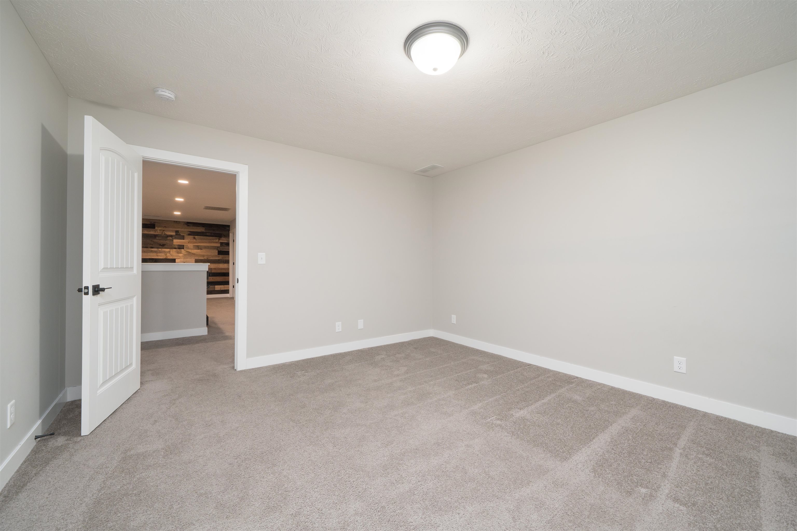 2280 Skaggs Court, Owensboro, Kentucky 42301, 4 Bedrooms Bedrooms, ,2 BathroomsBathrooms,Single Family Residence,For Sale,Skaggs Court,93720