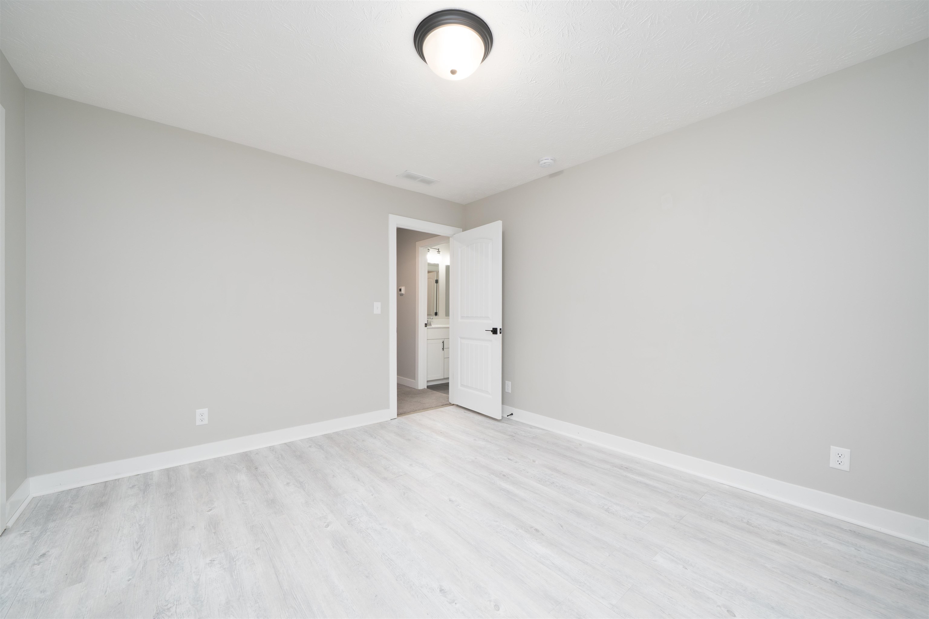 2280 Skaggs Court, Owensboro, Kentucky 42301, 4 Bedrooms Bedrooms, ,2 BathroomsBathrooms,Single Family Residence,For Sale,Skaggs Court,93720