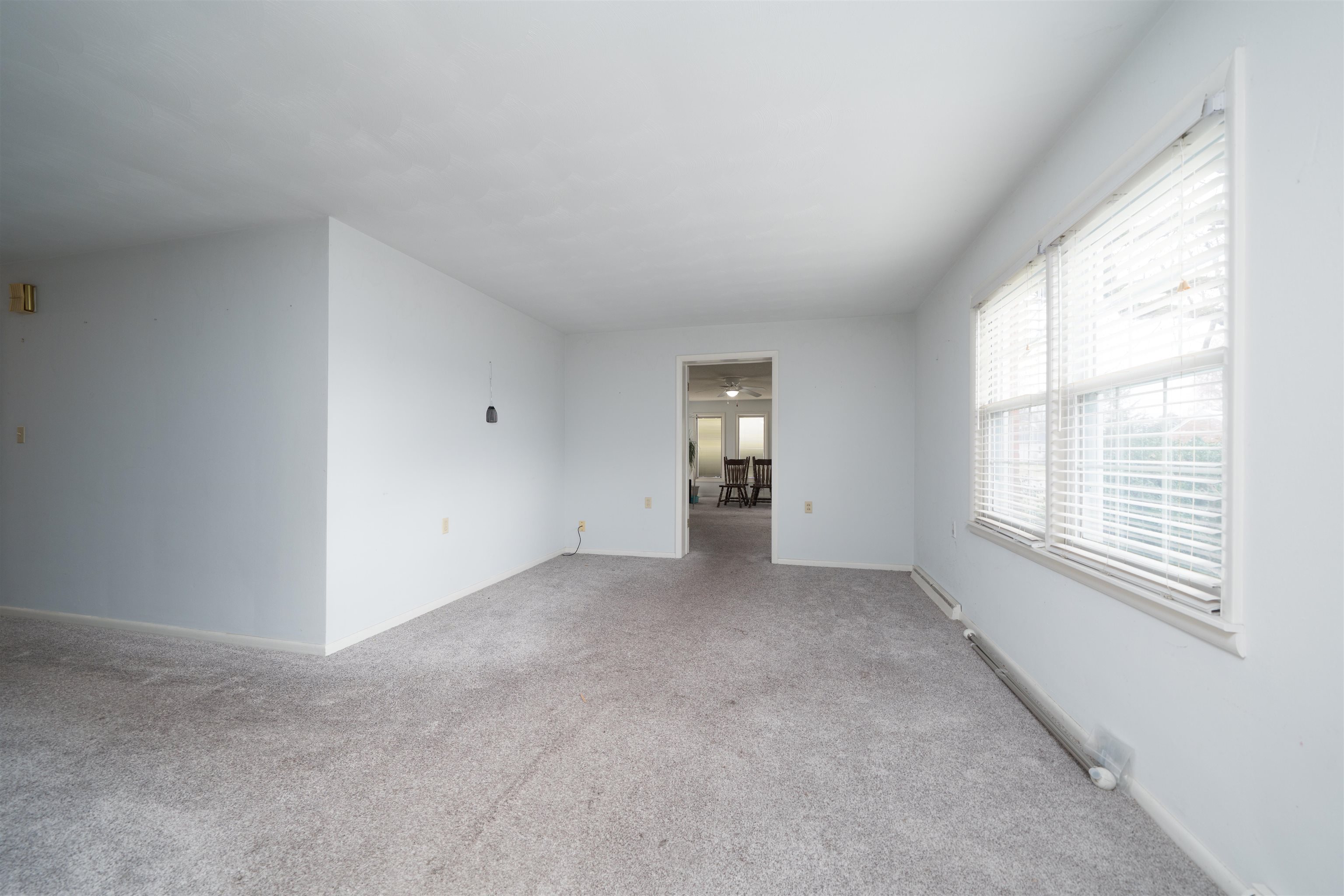 2953 Royal Dr, Owensboro, Kentucky 42301, 4 Bedrooms Bedrooms, ,2 BathroomsBathrooms,Single Family Residence,For Sale,Royal Dr,93721