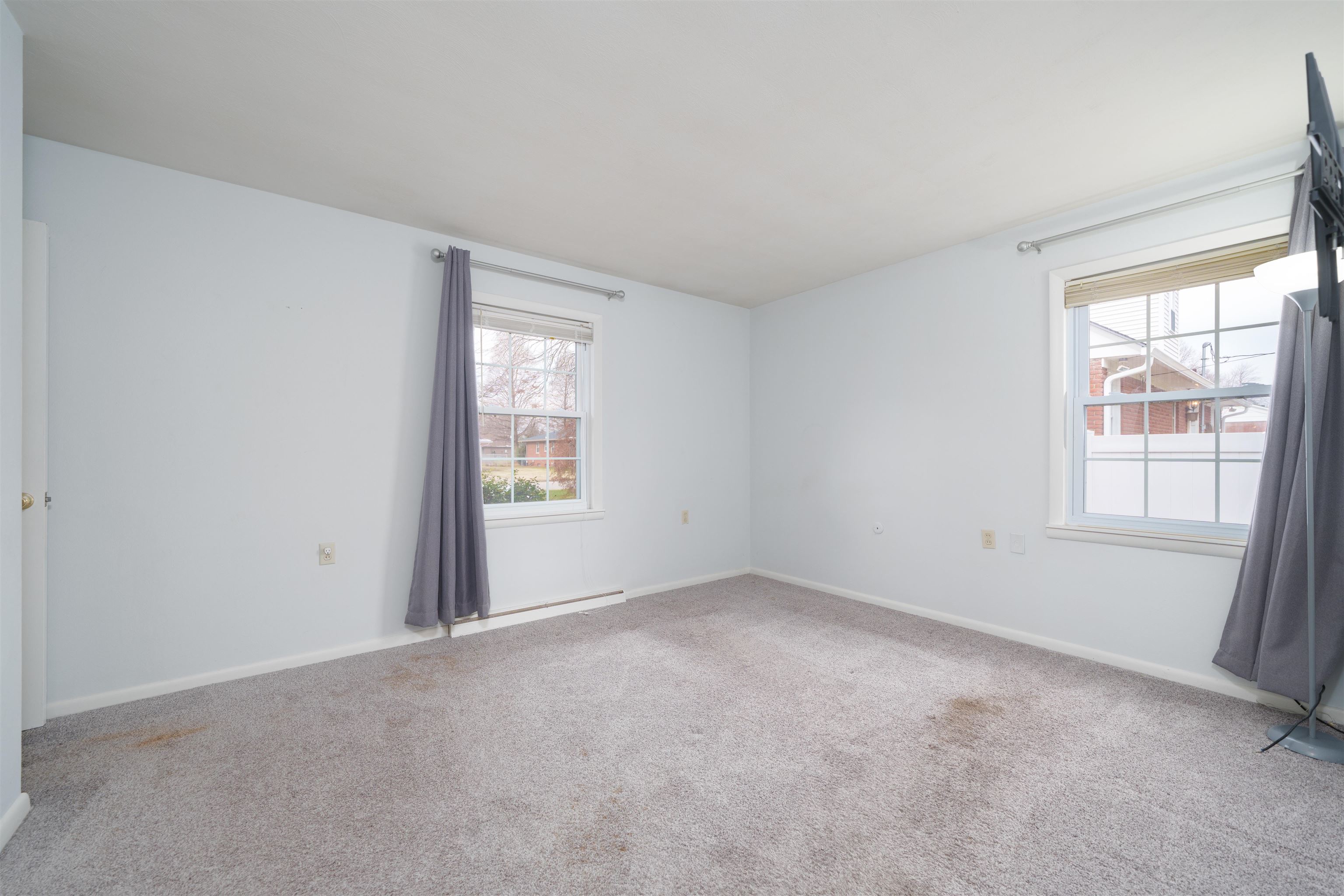 2953 Royal Dr, Owensboro, Kentucky 42301, 4 Bedrooms Bedrooms, ,2 BathroomsBathrooms,Single Family Residence,For Sale,Royal Dr,93721