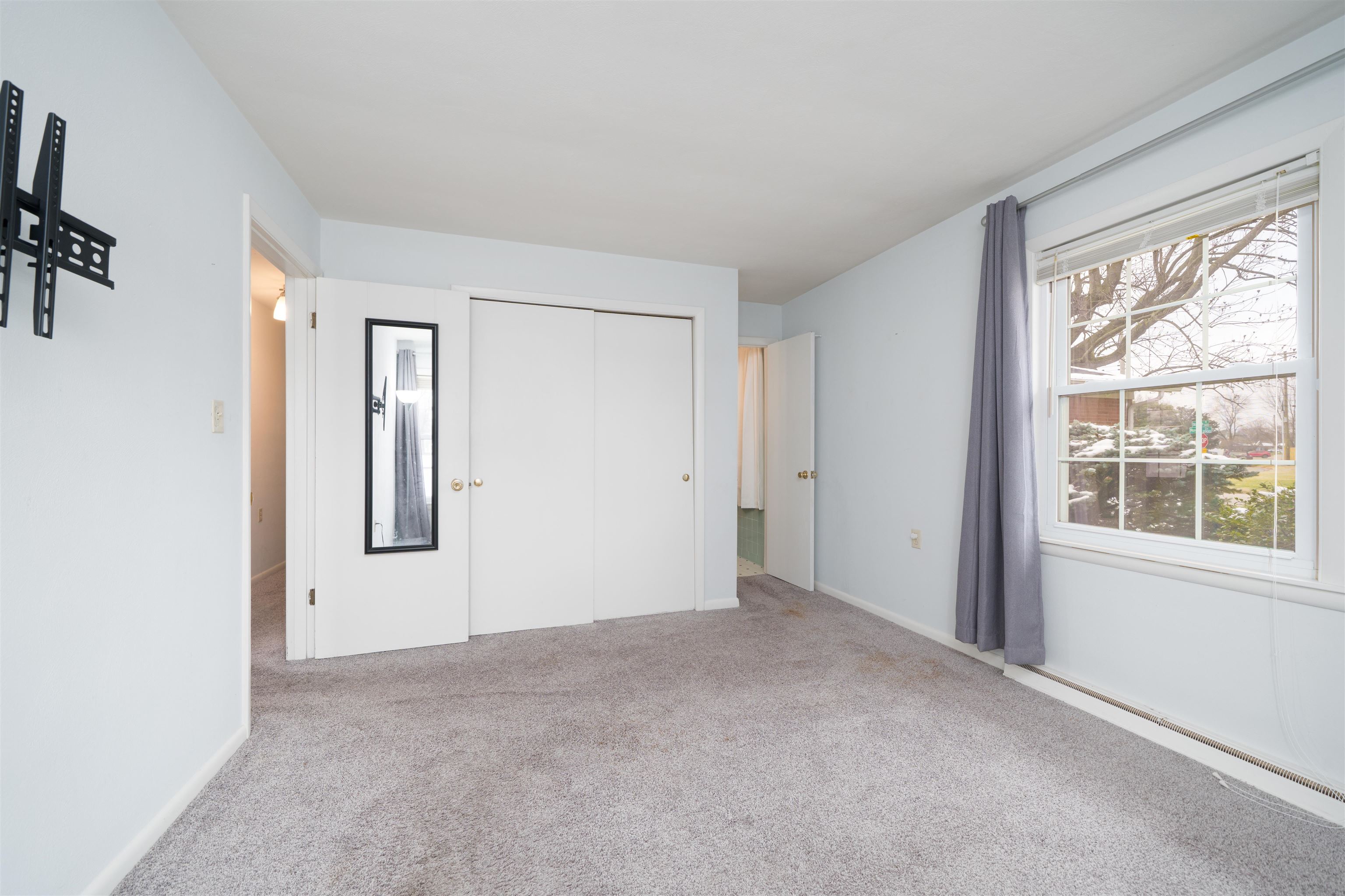 2953 Royal Dr, Owensboro, Kentucky 42301, 4 Bedrooms Bedrooms, ,2 BathroomsBathrooms,Single Family Residence,For Sale,Royal Dr,93721