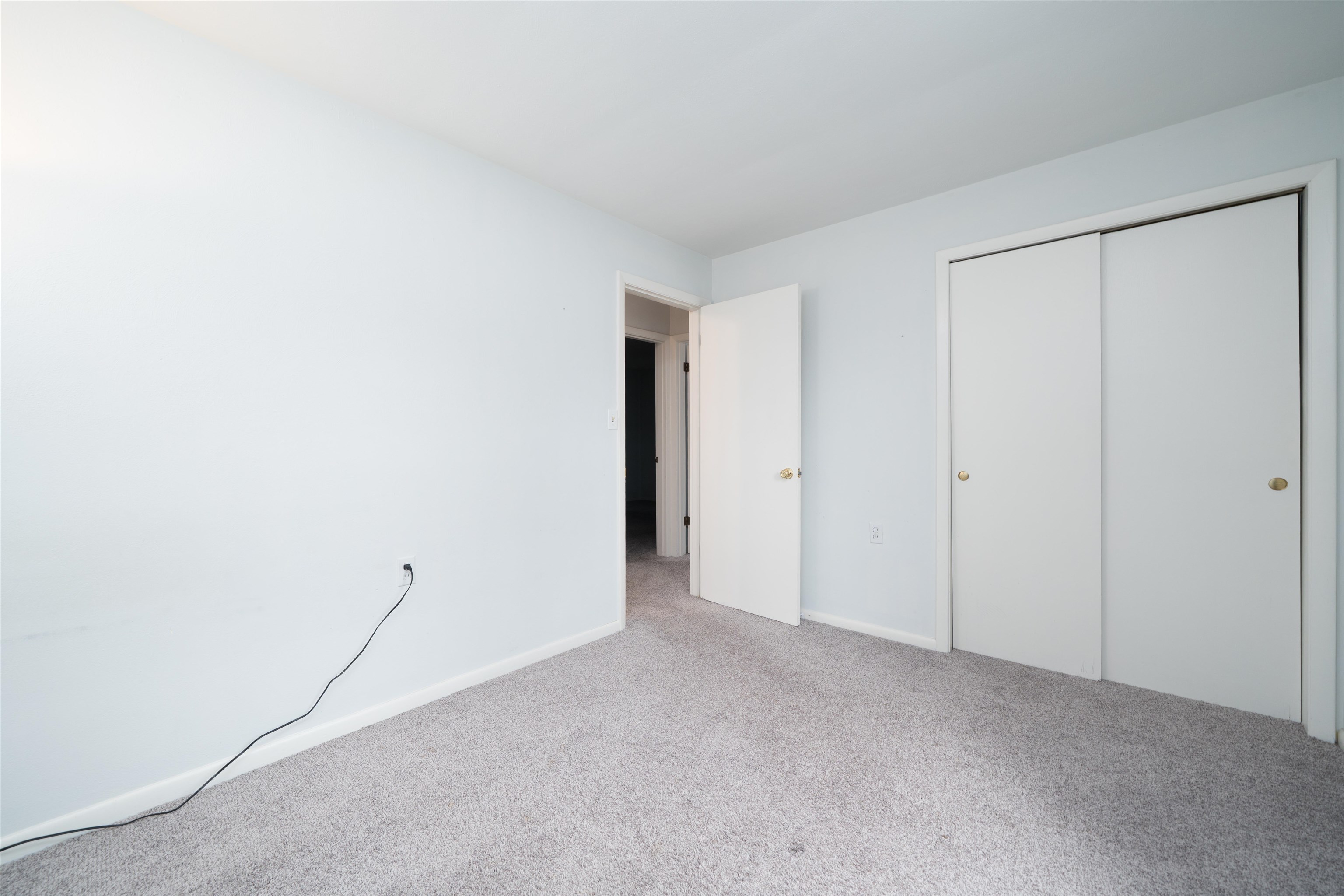 2953 Royal Dr, Owensboro, Kentucky 42301, 4 Bedrooms Bedrooms, ,2 BathroomsBathrooms,Single Family Residence,For Sale,Royal Dr,93721