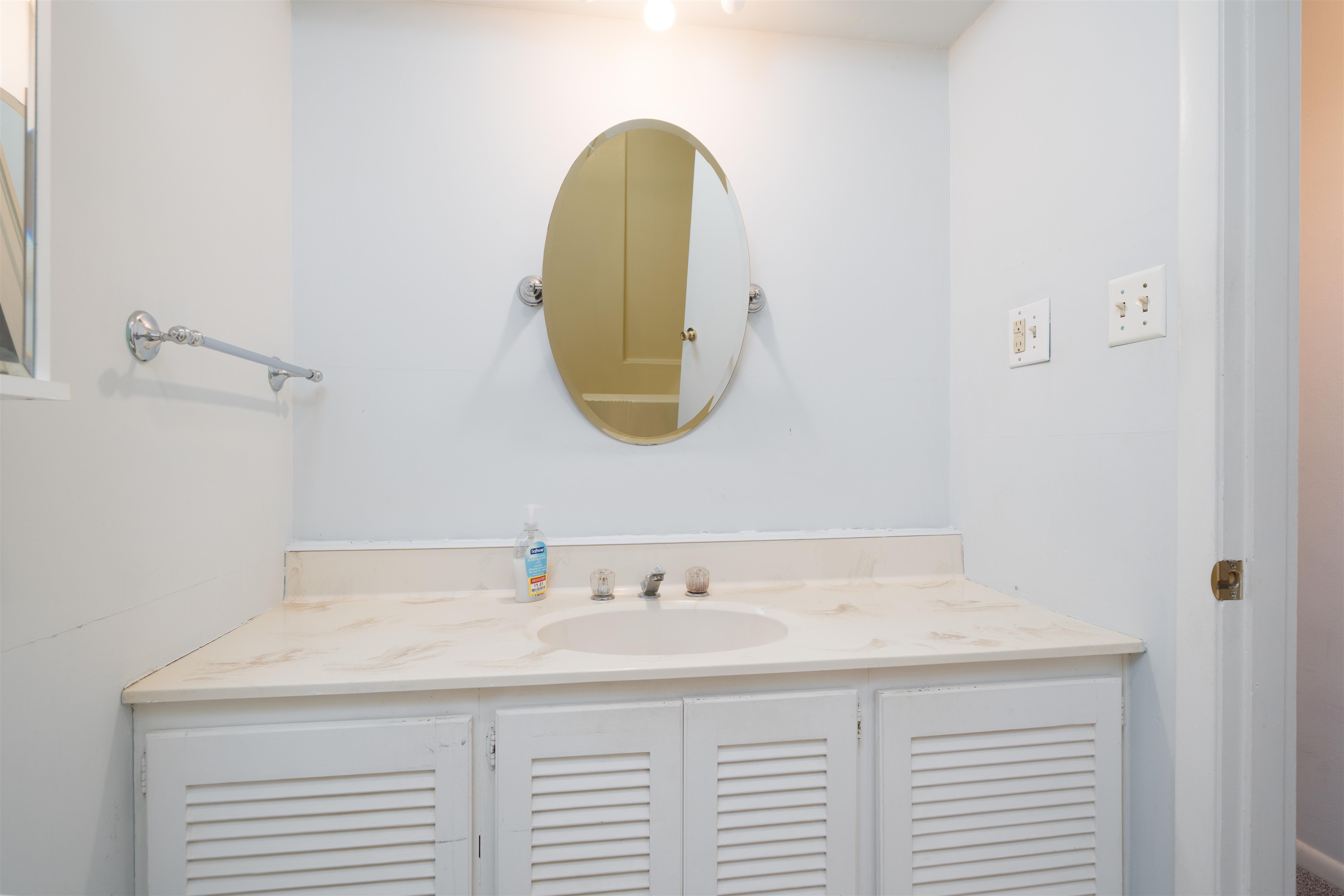 2953 Royal Dr, Owensboro, Kentucky 42301, 4 Bedrooms Bedrooms, ,2 BathroomsBathrooms,Single Family Residence,For Sale,Royal Dr,93721