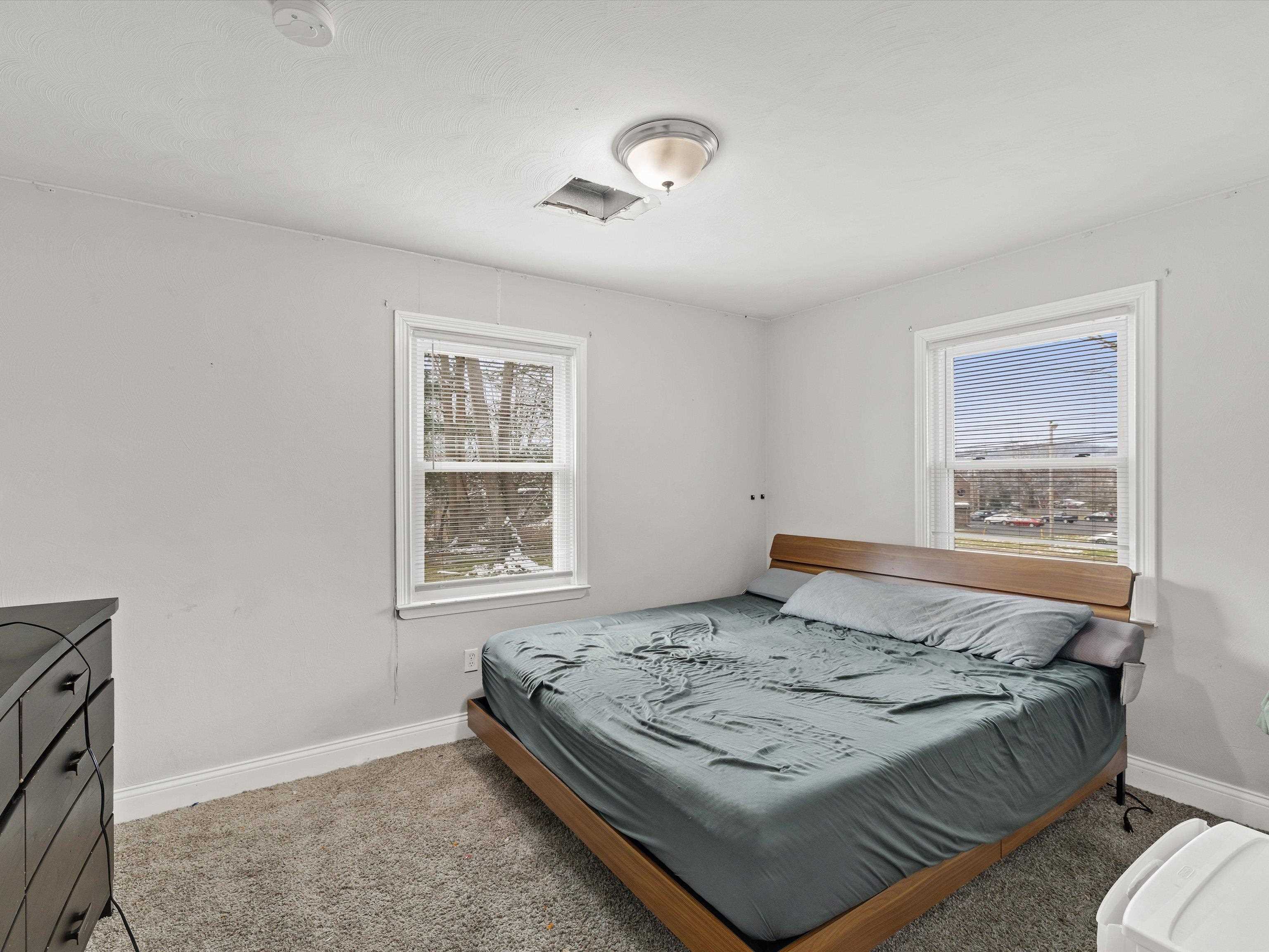 708 Elm St, Cloverport, Kentucky 40111, 3 Bedrooms Bedrooms, ,1 BathroomBathrooms,Single Family Residence,For Sale,Elm St,93727