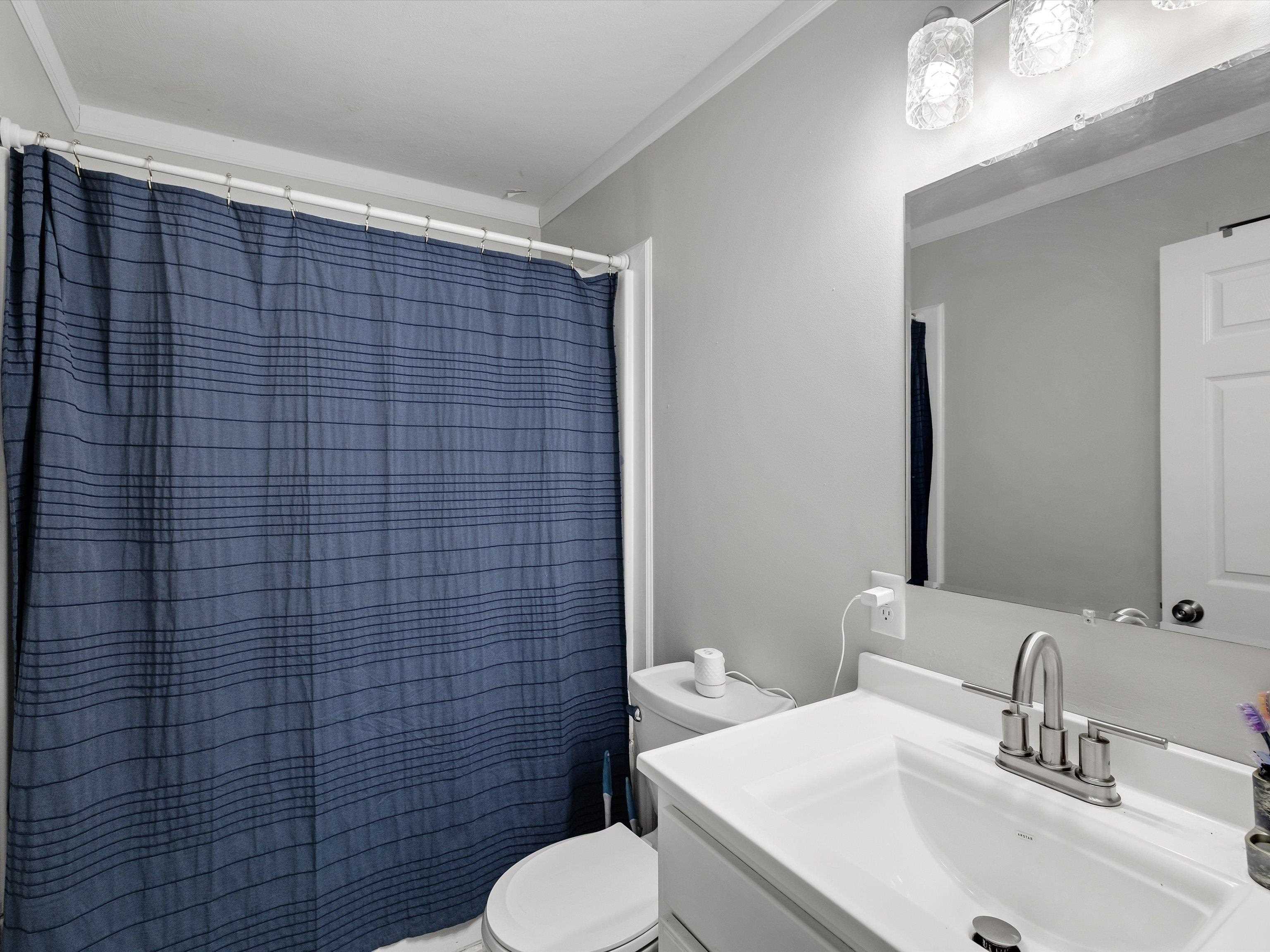 708 Elm St, Cloverport, Kentucky 40111, 3 Bedrooms Bedrooms, ,1 BathroomBathrooms,Single Family Residence,For Sale,Elm St,93727