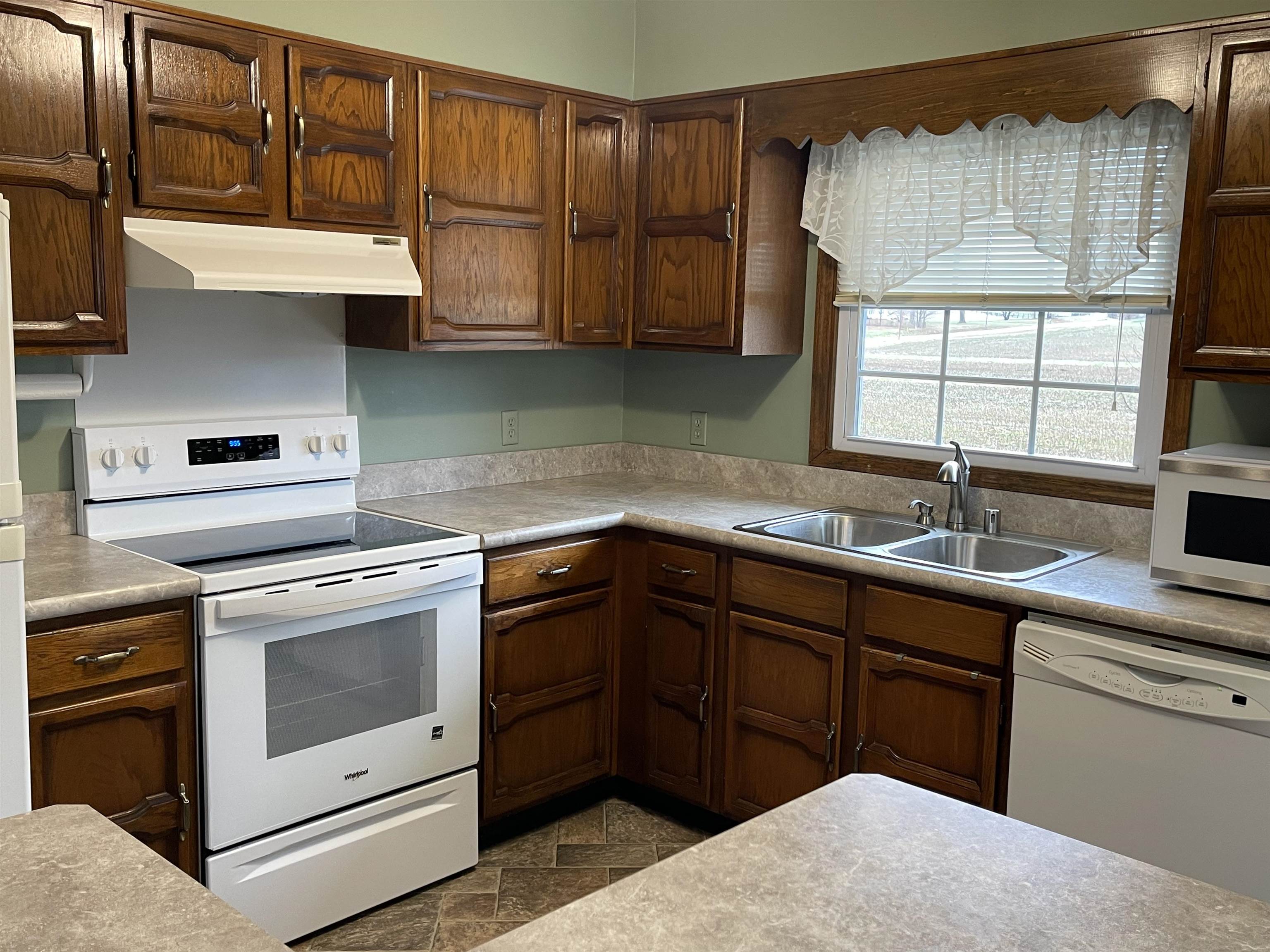 6217 Sullivan Loop, Owensboro, Kentucky 42303, 3 Bedrooms Bedrooms, ,2 BathroomsBathrooms,Single Family Residence,For Sale,Sullivan Loop,93729