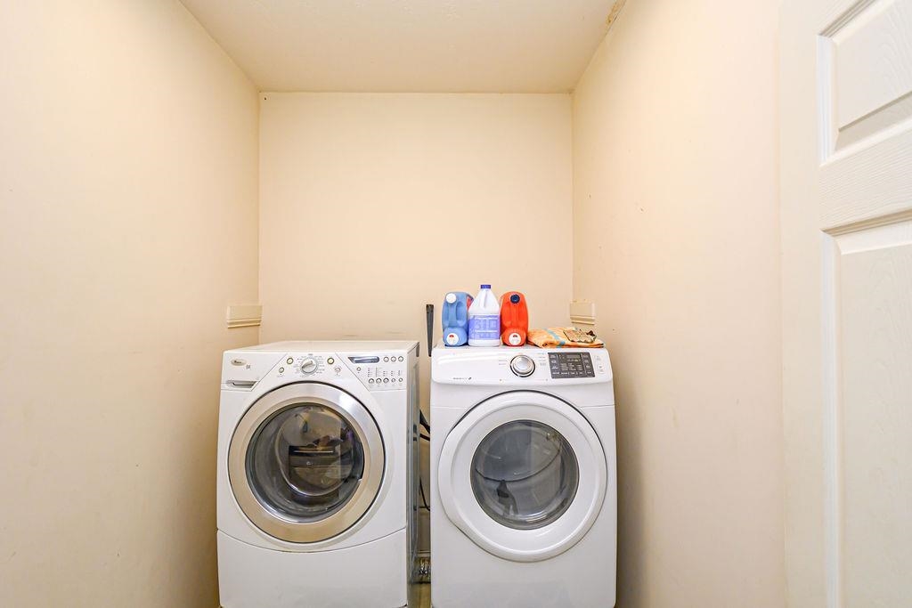 4005 Pine Lake Ct., Owensboro, Kentucky 42303, 3 Bedrooms Bedrooms, ,2 BathroomsBathrooms,Single Family Residence,For Sale,Pine Lake Ct.,93737