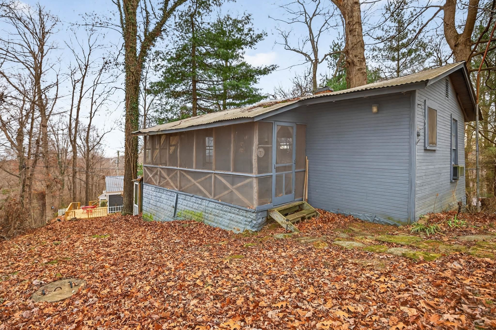 240 Clubhouse Drive, Hawesville, Kentucky 42348, 1 Bedroom Bedrooms, ,1 BathroomBathrooms,Single Family Residence,For Sale,Clubhouse Drive,93741