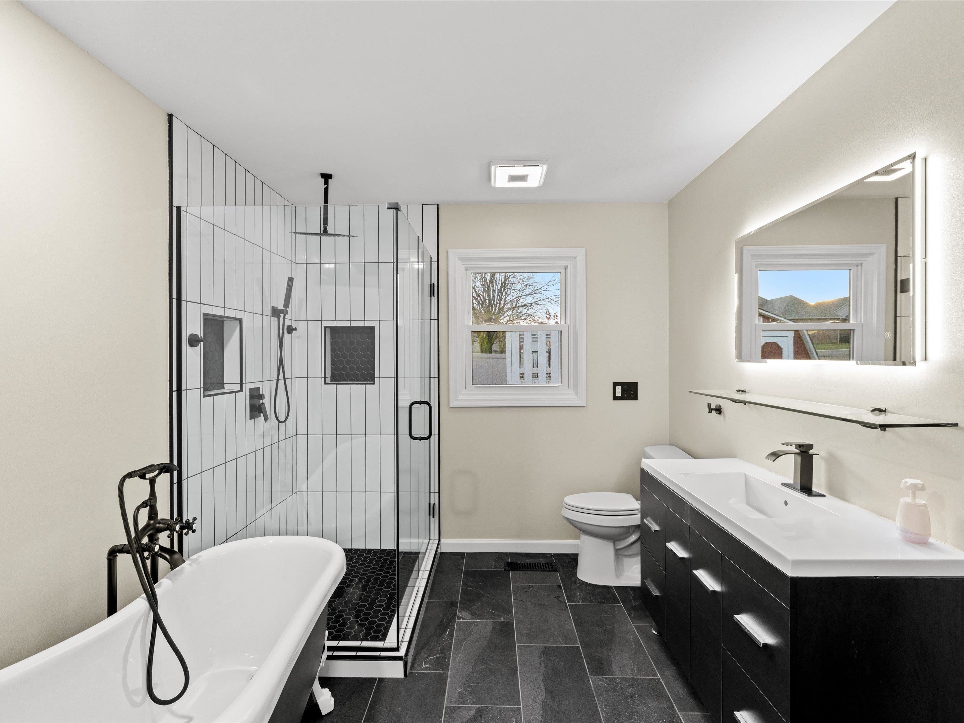 2677 Briarcliff Dr., NEWBURGH, Indiana 47630, 4 Bedrooms Bedrooms, ,2 BathroomsBathrooms,Single Family Residence,For Sale,Briarcliff Dr.,93742