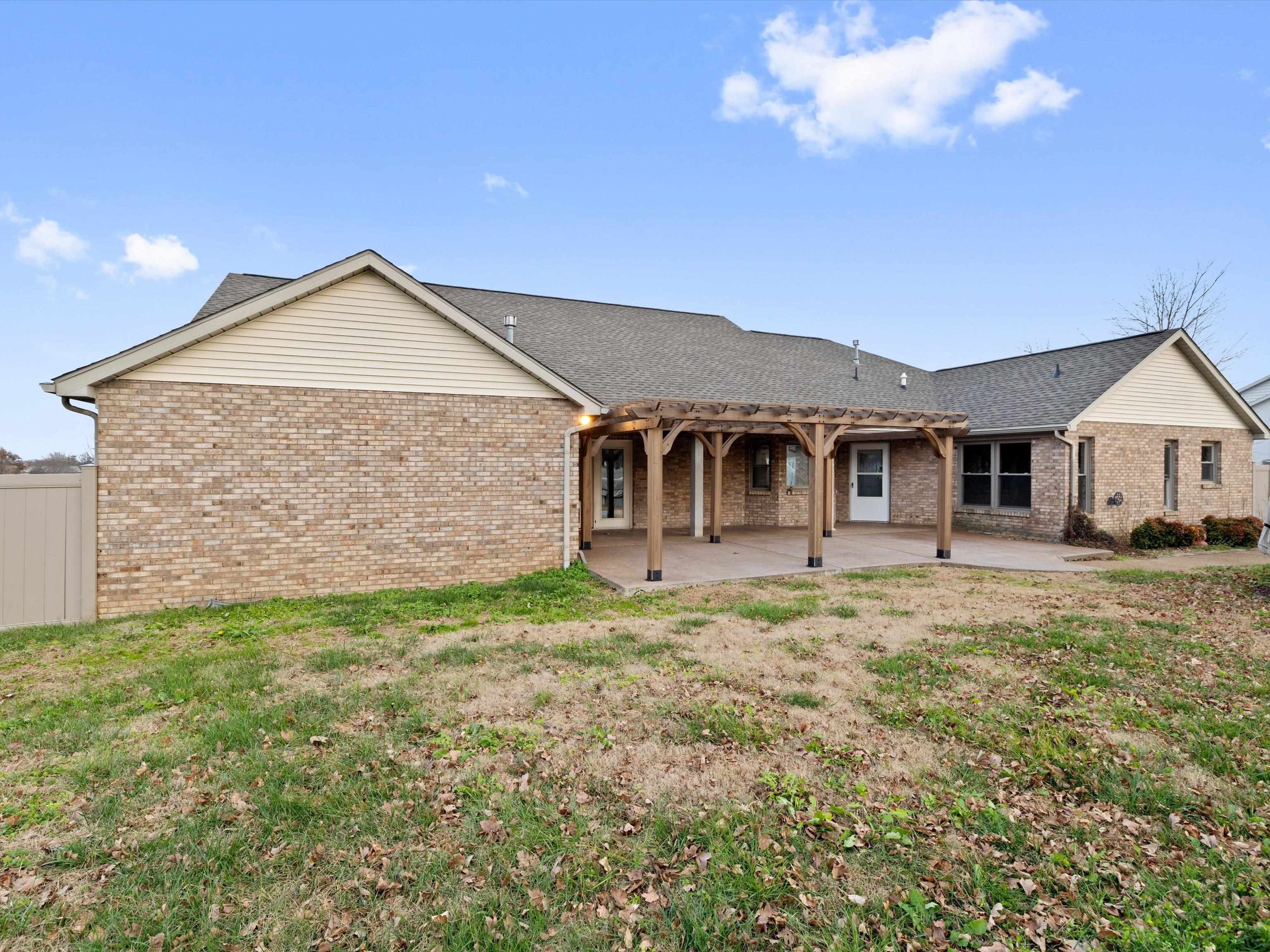 2677 Briarcliff Dr., NEWBURGH, Indiana 47630, 4 Bedrooms Bedrooms, ,2 BathroomsBathrooms,Single Family Residence,For Sale,Briarcliff Dr.,93742