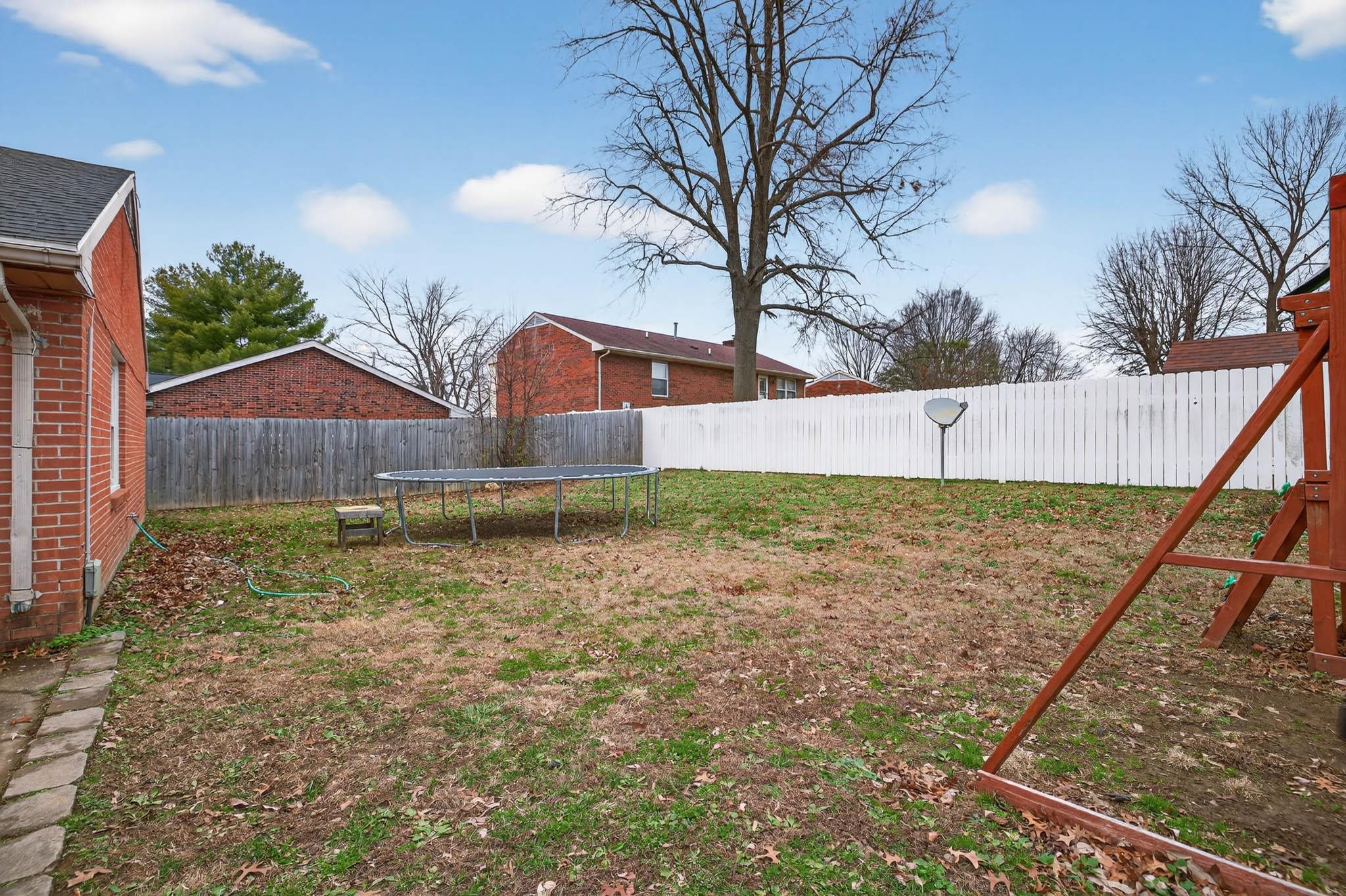 4135 Yewells Landing W, Owensboro, Kentucky 42303, 4 Bedrooms Bedrooms, ,2 BathroomsBathrooms,Single Family Residence,For Sale,Yewells Landing W,93746