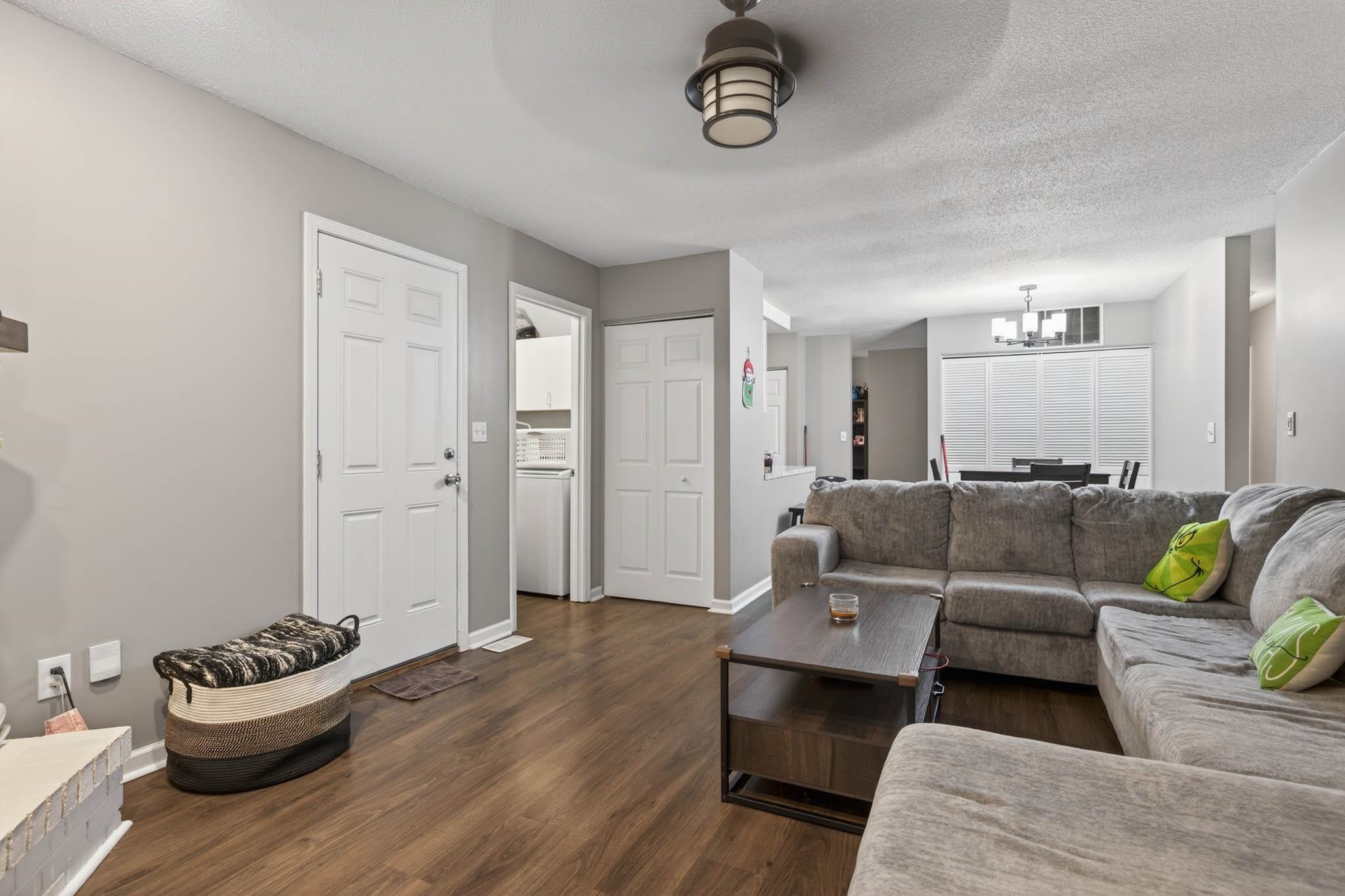 4135 Yewells Landing W, Owensboro, Kentucky 42303, 4 Bedrooms Bedrooms, ,2 BathroomsBathrooms,Single Family Residence,For Sale,Yewells Landing W,93746