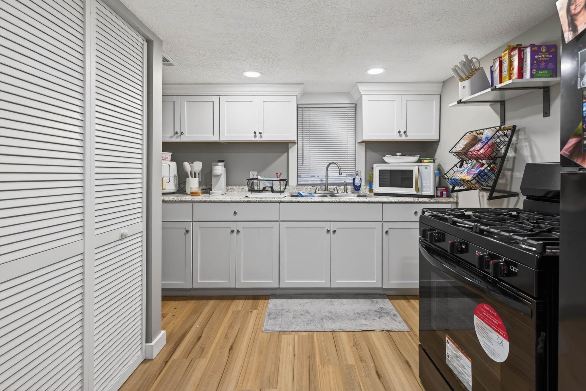 1119 Independence Ave, Owensboro, Kentucky 42301, 2 Bedrooms Bedrooms, ,1 BathroomBathrooms,Single Family Residence,For Sale,Independence Ave,93747