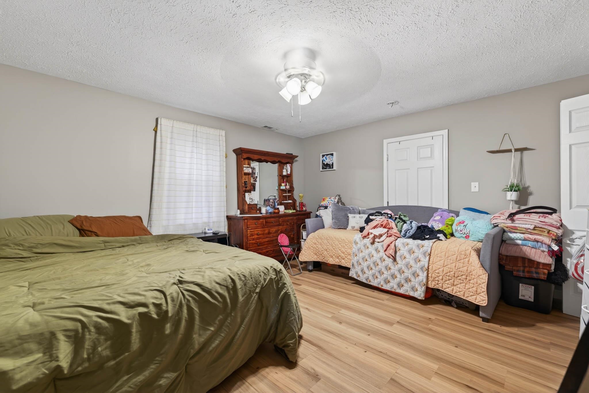 1119 Independence Ave, Owensboro, Kentucky 42301, 2 Bedrooms Bedrooms, ,1 BathroomBathrooms,Single Family Residence,For Sale,Independence Ave,93747