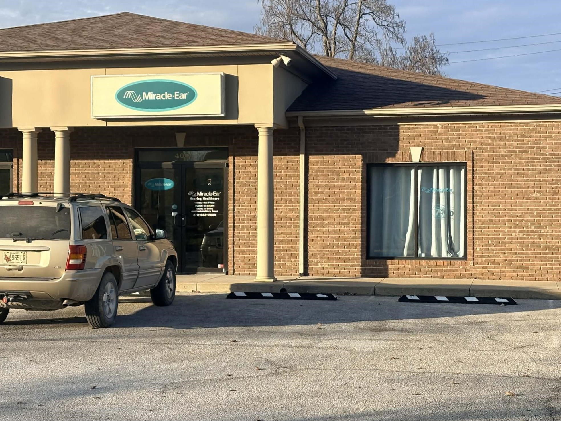 1915 Parrish Ave Ste 400, Owensboro, Kentucky 42301, ,Office,For Sale,Parrish Ave Ste 400,93751