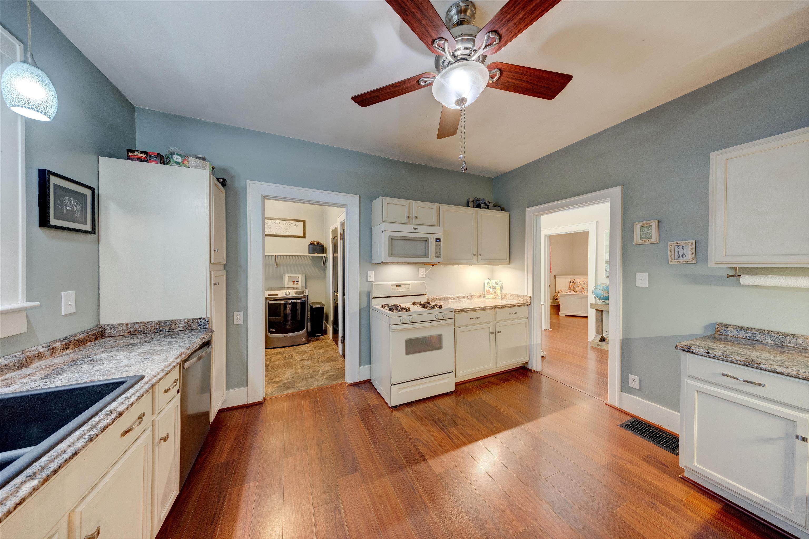 1303 Locust St, Owensboro, Kentucky 42301, 4 Bedrooms Bedrooms, ,1 BathroomBathrooms,Single Family Residence,For Sale,Locust St,93753