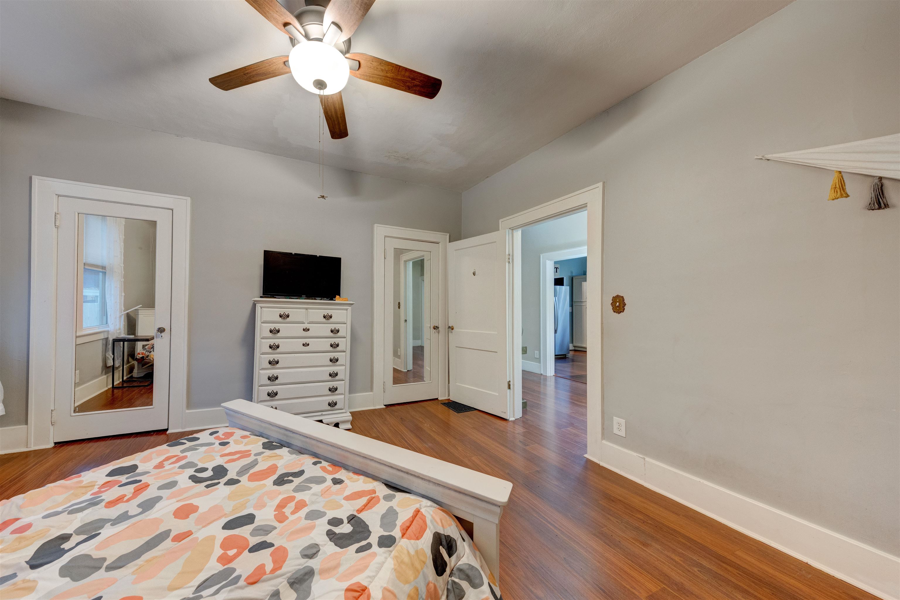 1303 Locust St, Owensboro, Kentucky 42301, 4 Bedrooms Bedrooms, ,1 BathroomBathrooms,Single Family Residence,For Sale,Locust St,93753