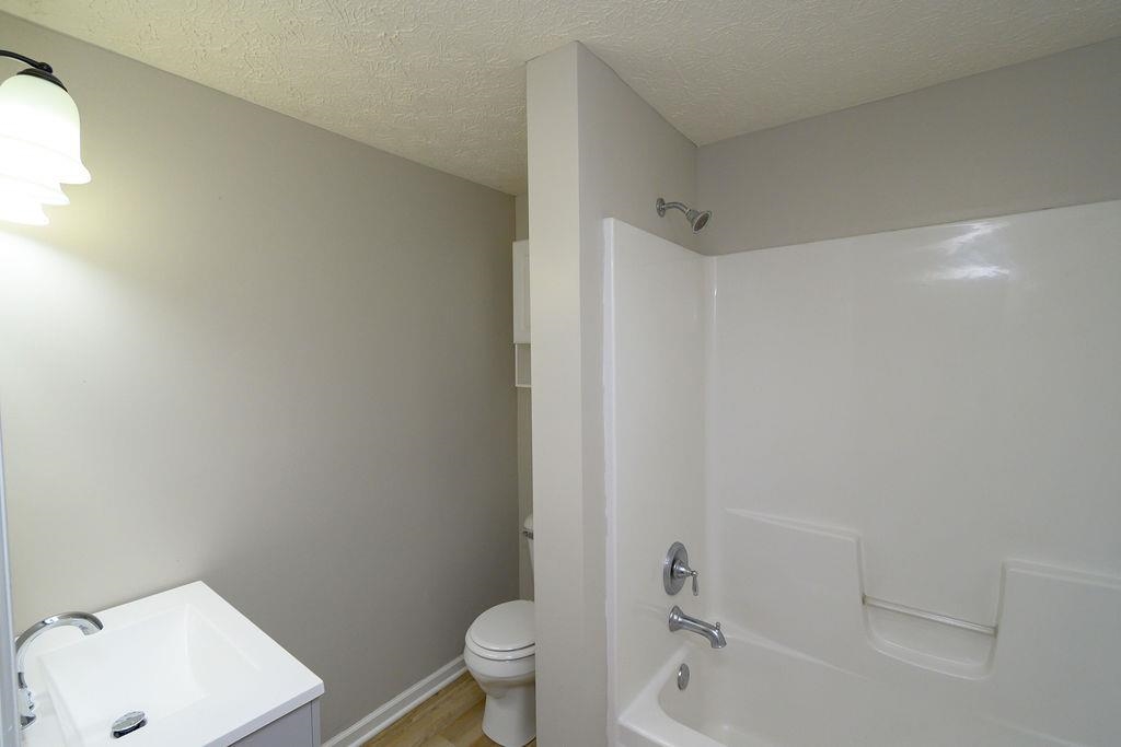 1702 Alexander Ave., Owensboro, Kentucky 42303, 2 Bedrooms Bedrooms, ,1 BathroomBathrooms,Single Family Residence,For Sale,Alexander Ave.,93754