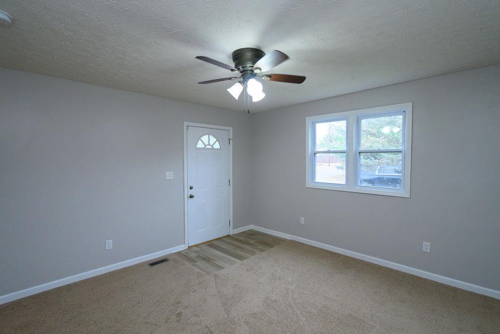 1702 Alexander Ave., Owensboro, Kentucky 42303, 2 Bedrooms Bedrooms, ,1 BathroomBathrooms,Single Family Residence,For Sale,Alexander Ave.,93754