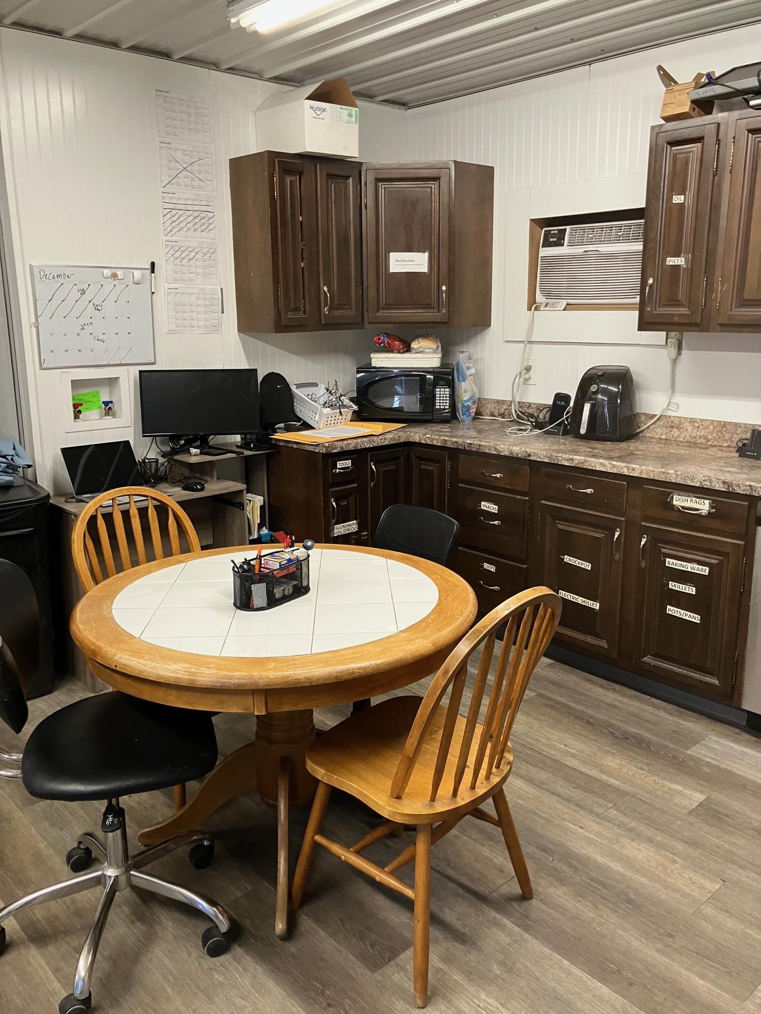 1601 2nd Street, Owensboro, Kentucky 42301, ,Retail,For Sale,2nd Street,93755