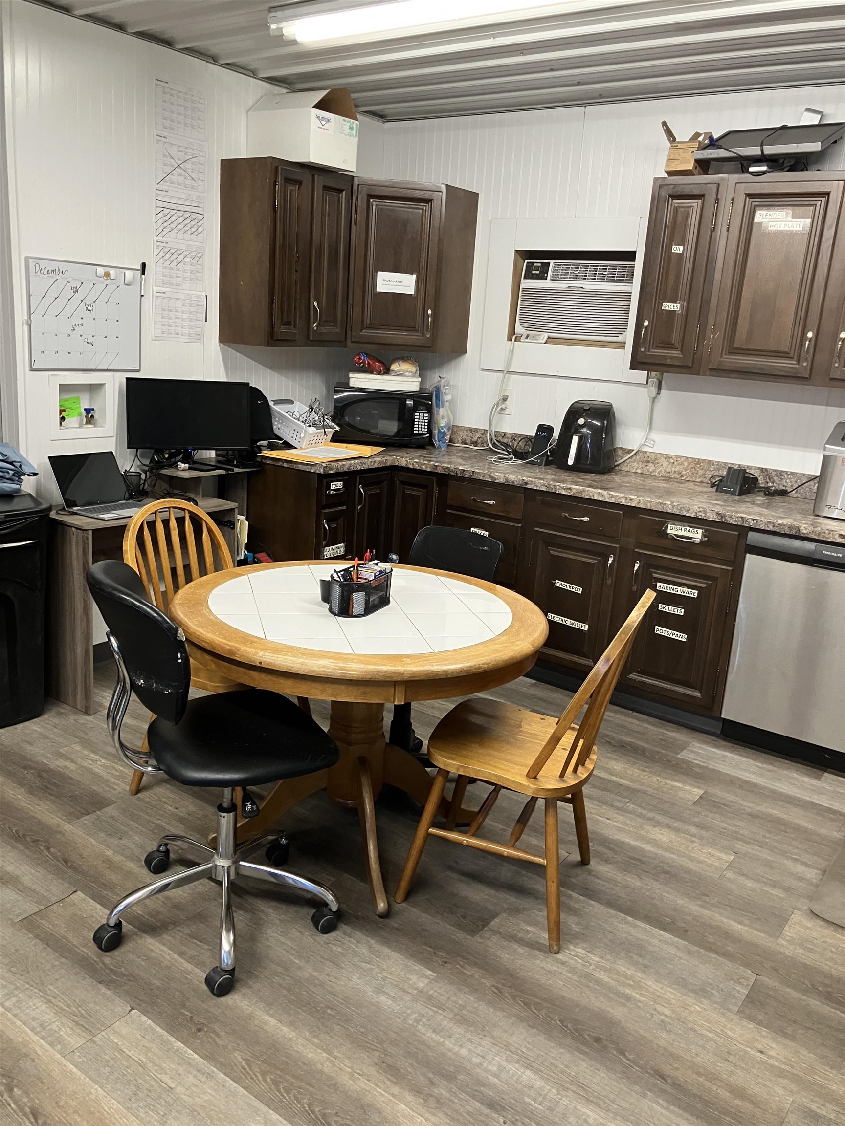 1601 2nd Street, Owensboro, Kentucky 42301, ,Retail,For Sale,2nd Street,93755