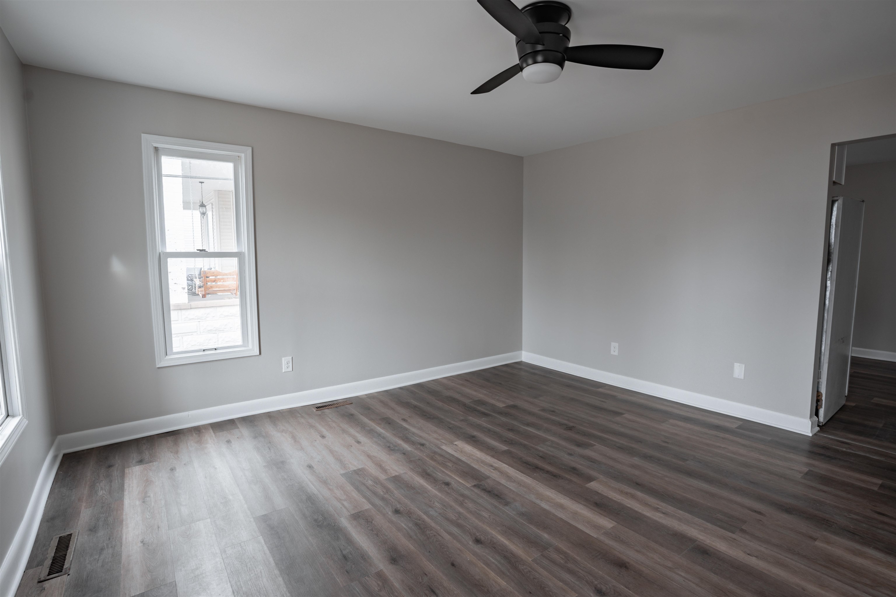 621 Clay Street, Owensboro, Kentucky 42303, 2 Bedrooms Bedrooms, ,1 BathroomBathrooms,Single Family Residence,For Sale,Clay Street,93757