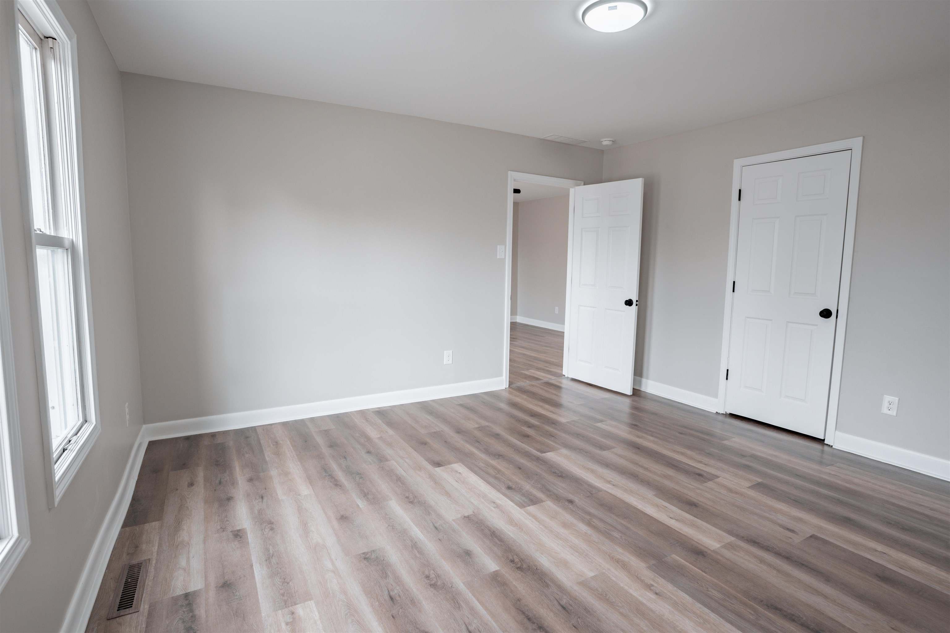 621 Clay Street, Owensboro, Kentucky 42303, 2 Bedrooms Bedrooms, ,1 BathroomBathrooms,Single Family Residence,For Sale,Clay Street,93757