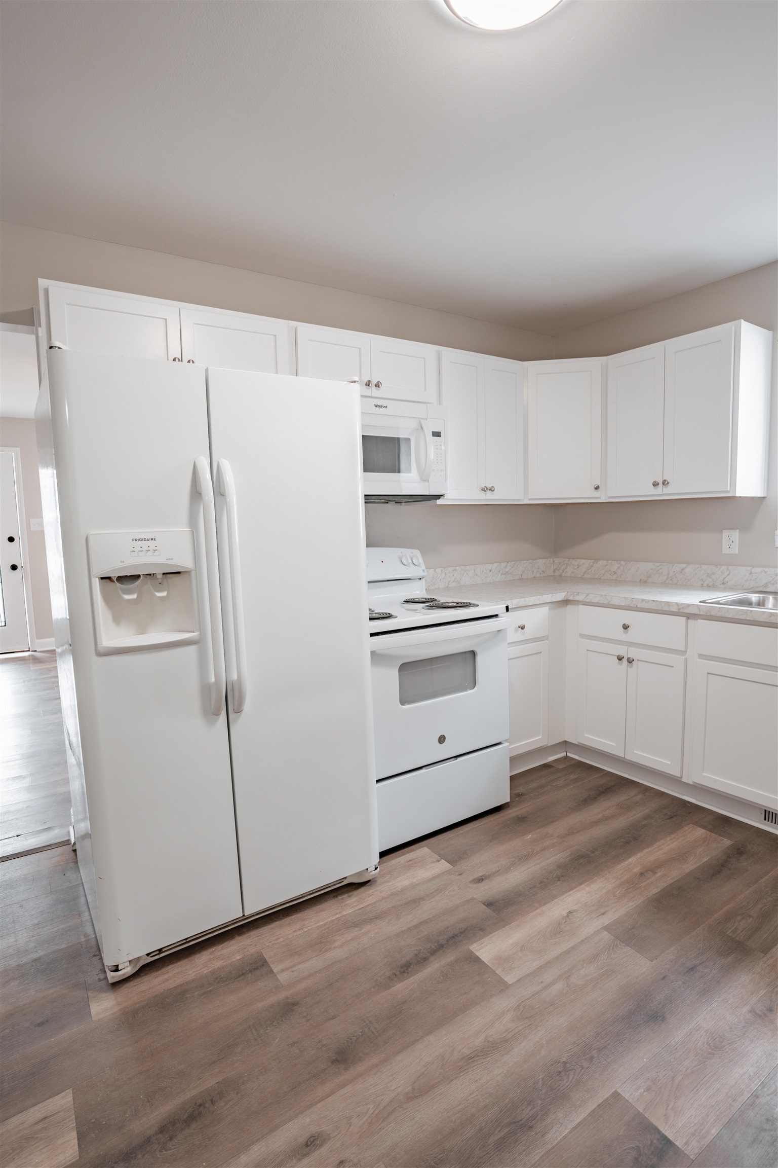 621 Clay Street, Owensboro, Kentucky 42303, 2 Bedrooms Bedrooms, ,1 BathroomBathrooms,Single Family Residence,For Sale,Clay Street,93757