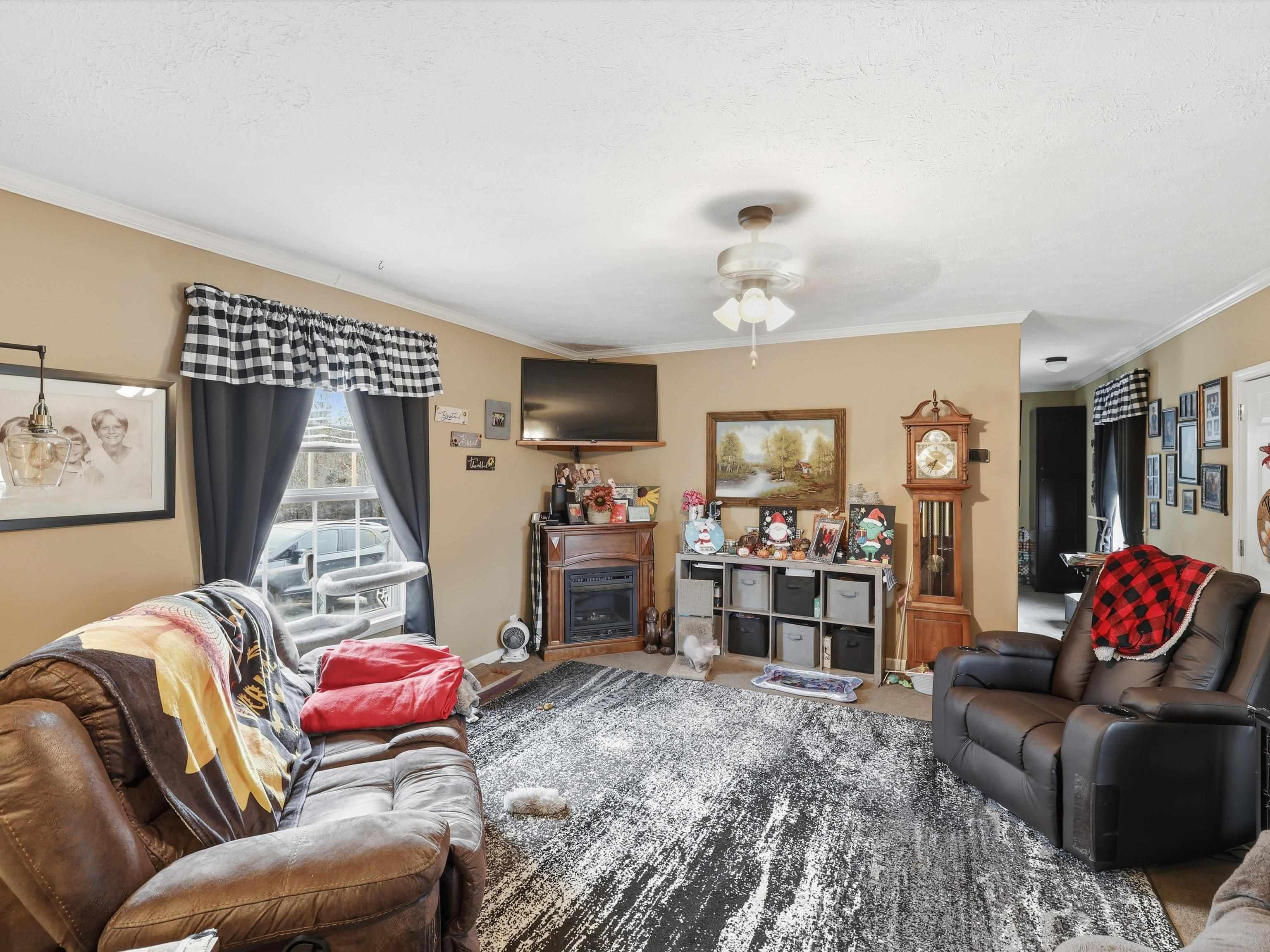 5493 US Hwy 62 E, Beaver Dam, Kentucky 42320, 3 Bedrooms Bedrooms, ,2 BathroomsBathrooms,Single Family Residence,For Sale,US Hwy 62 E,93758