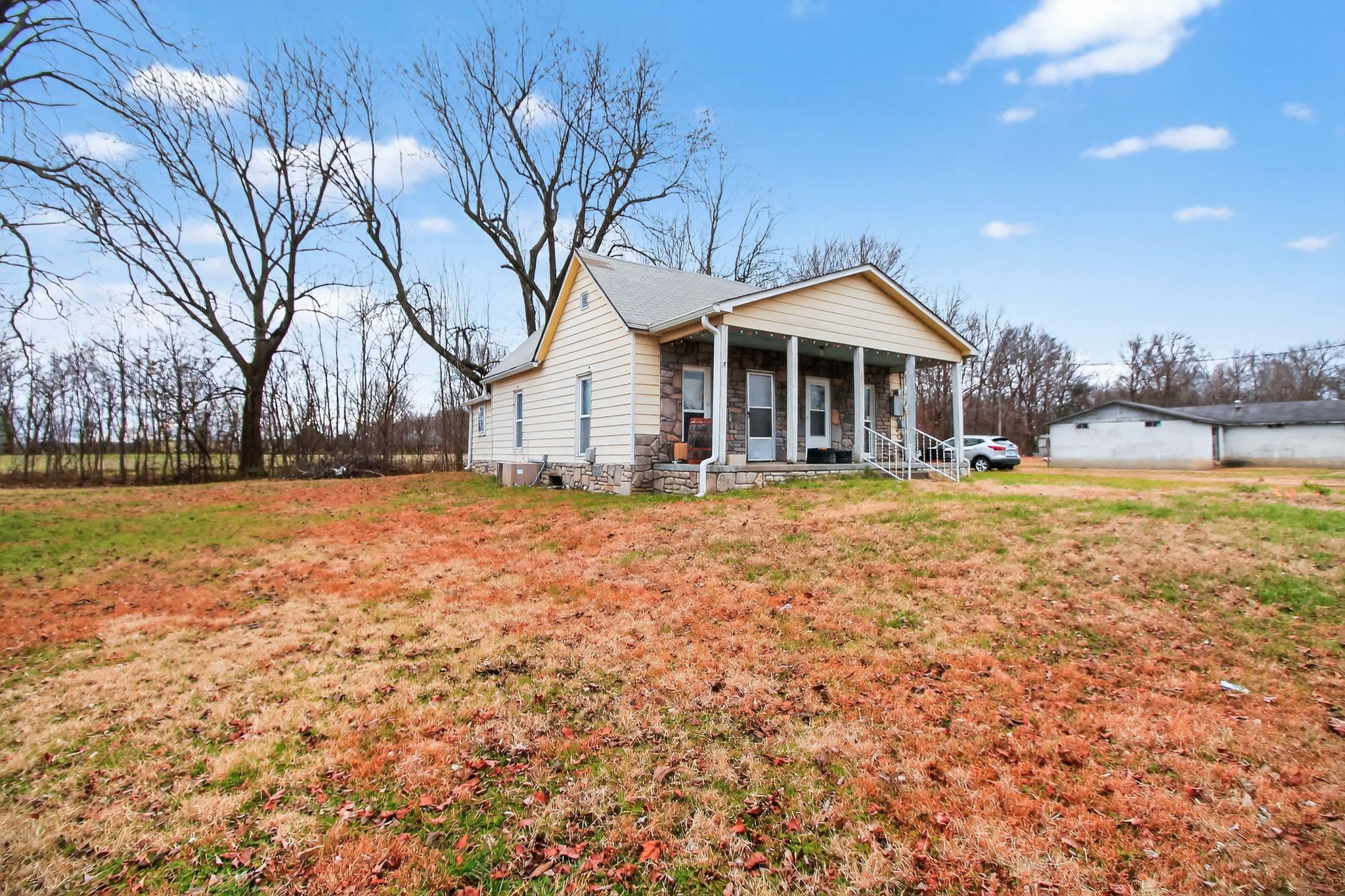 437 Union Street, Hartford, Kentucky 42347, 2 Bedrooms Bedrooms, ,1 BathroomBathrooms,Single Family Residence,For Sale,Union Street,93759